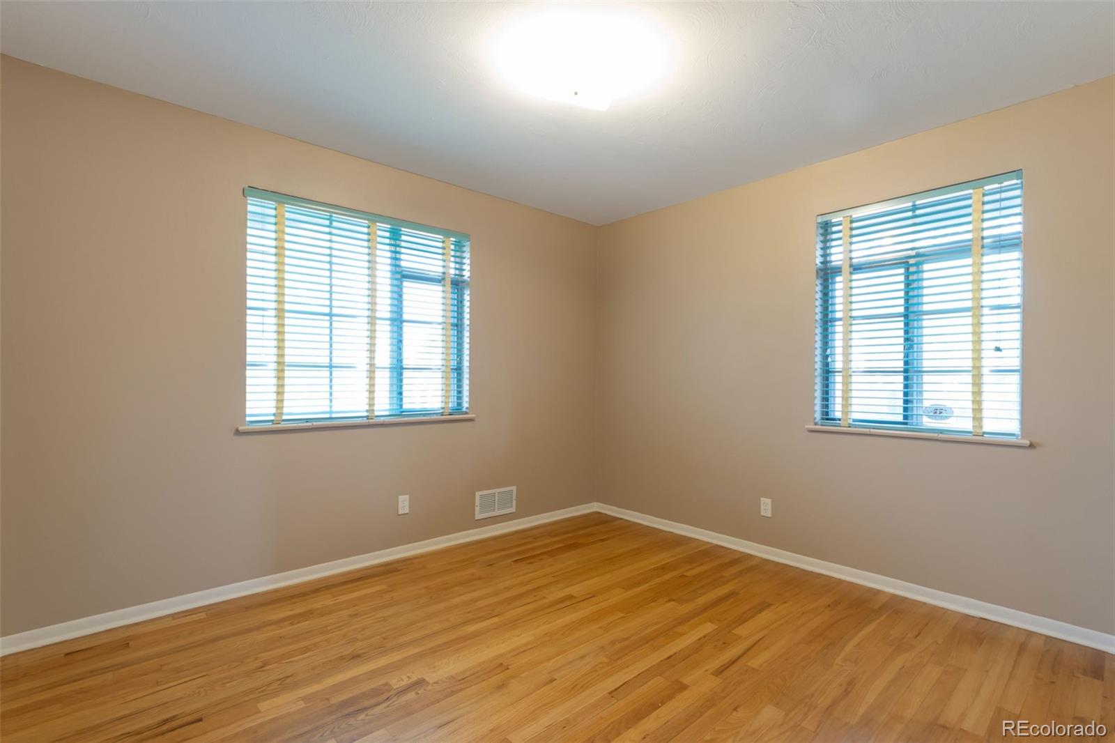 MLS Image #15 for 4565 s lipan court,englewood, Colorado