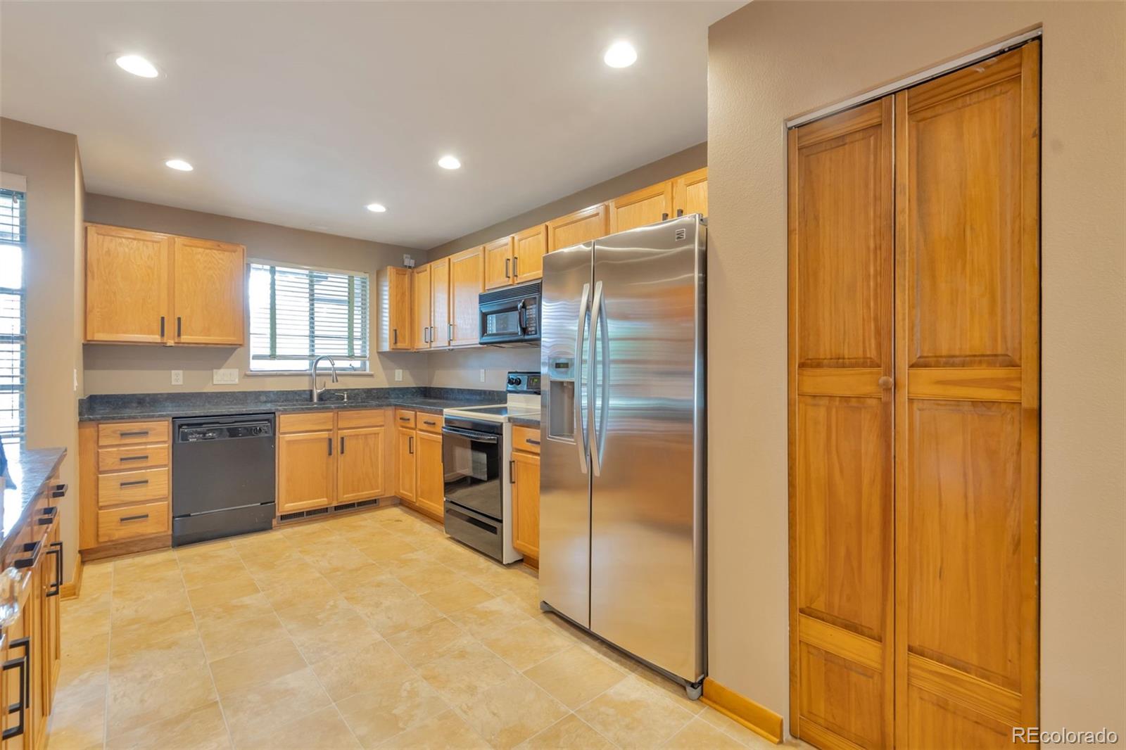 MLS Image #5 for 4565 s lipan court,englewood, Colorado