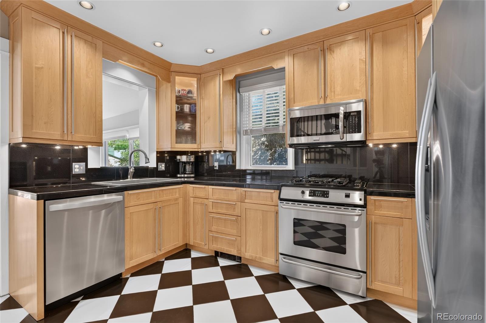 MLS Image #11 for 191 s humboldt street,denver, Colorado
