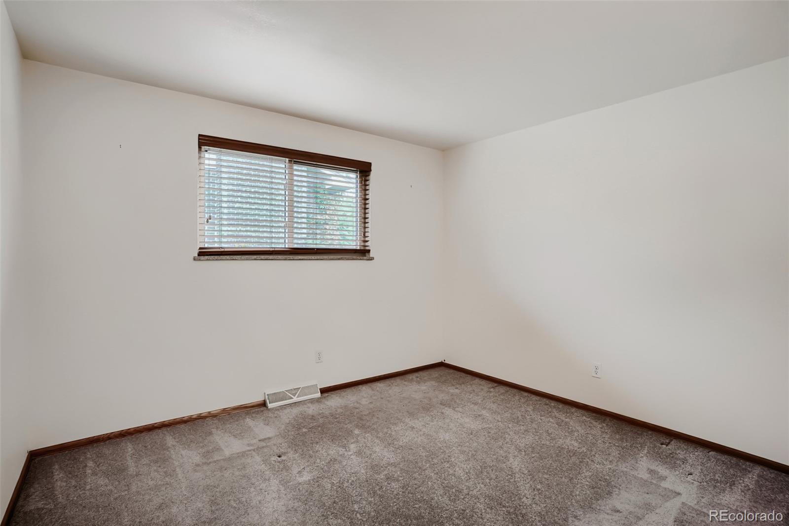 MLS Image #15 for 8221 w 70th avenue,arvada, Colorado