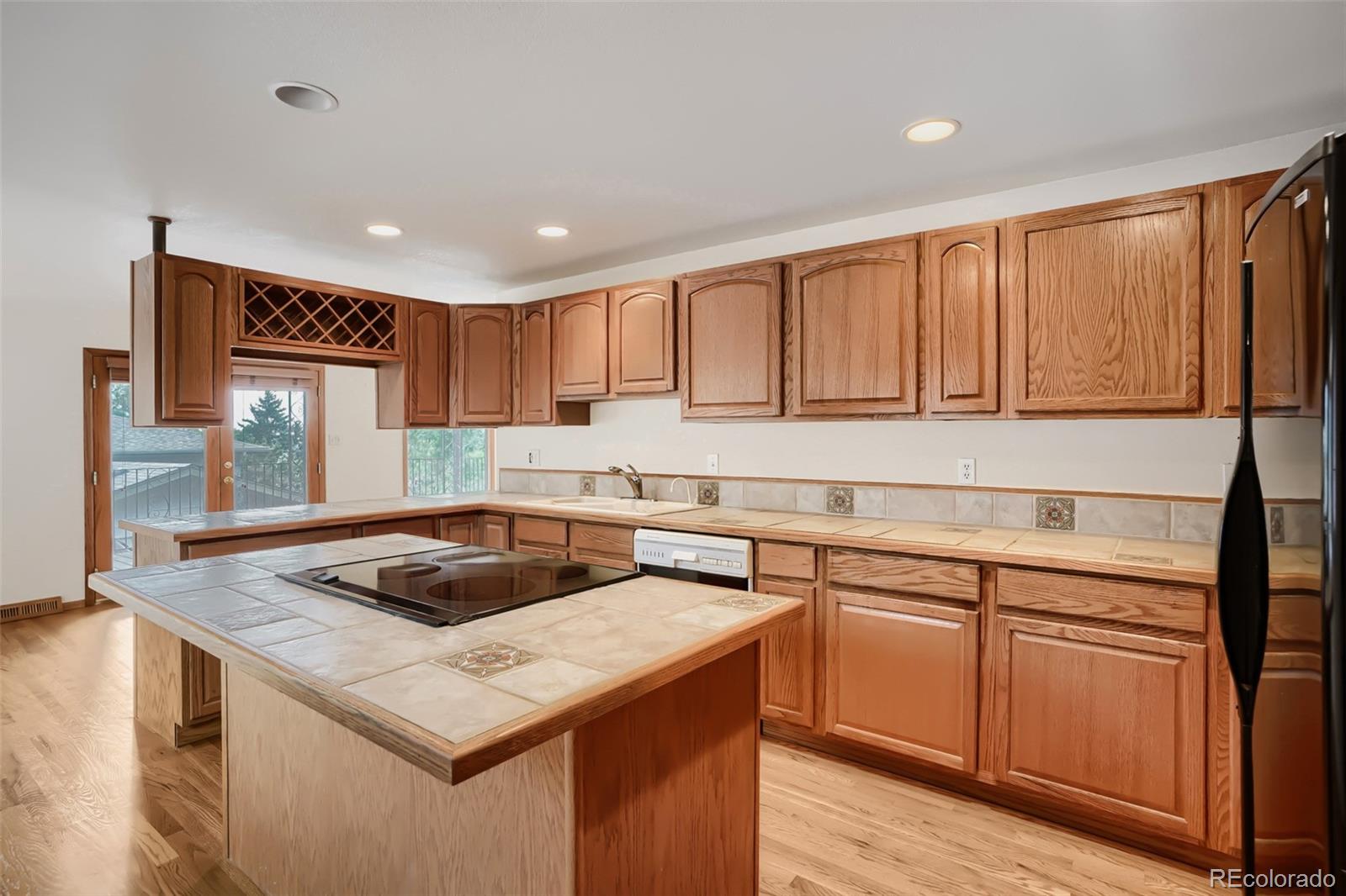 MLS Image #8 for 8221 w 70th avenue,arvada, Colorado