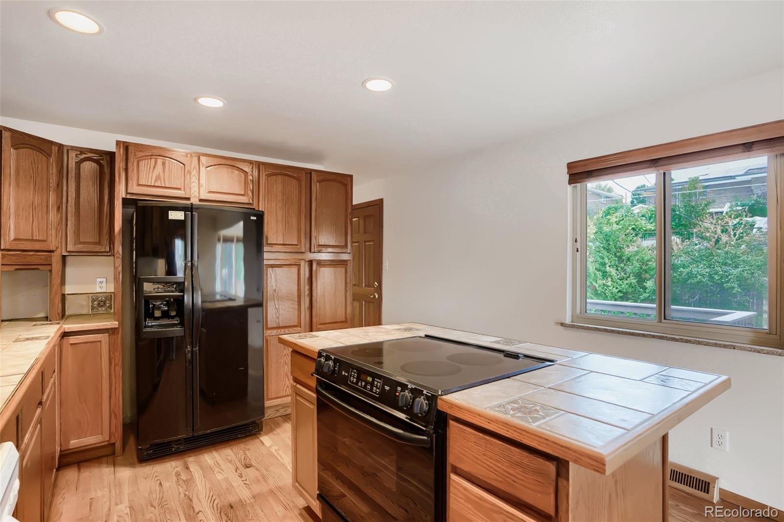 MLS Image #9 for 8221 w 70th avenue,arvada, Colorado