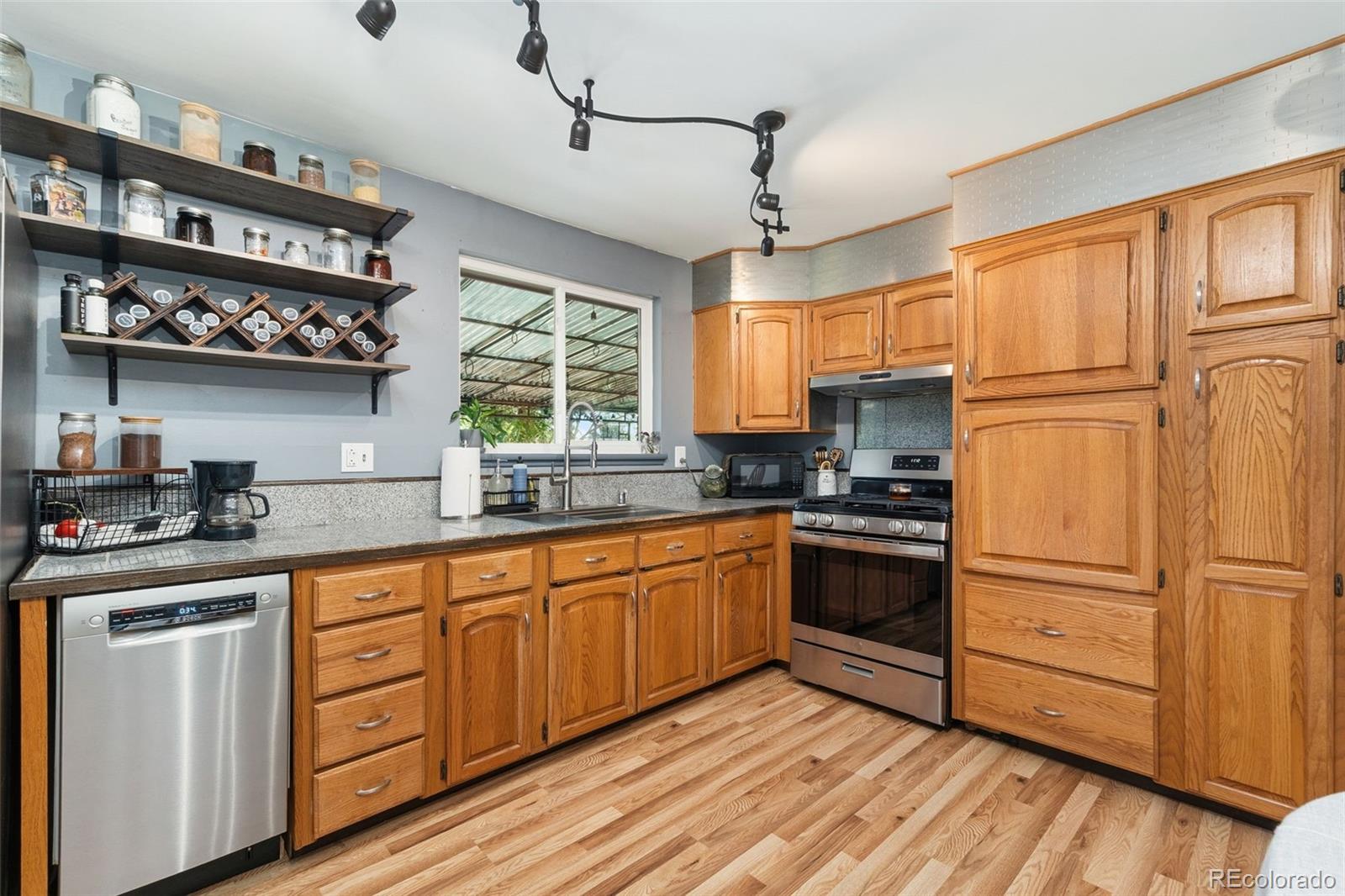 MLS Image #6 for 7916  pennsylvania street,denver, Colorado