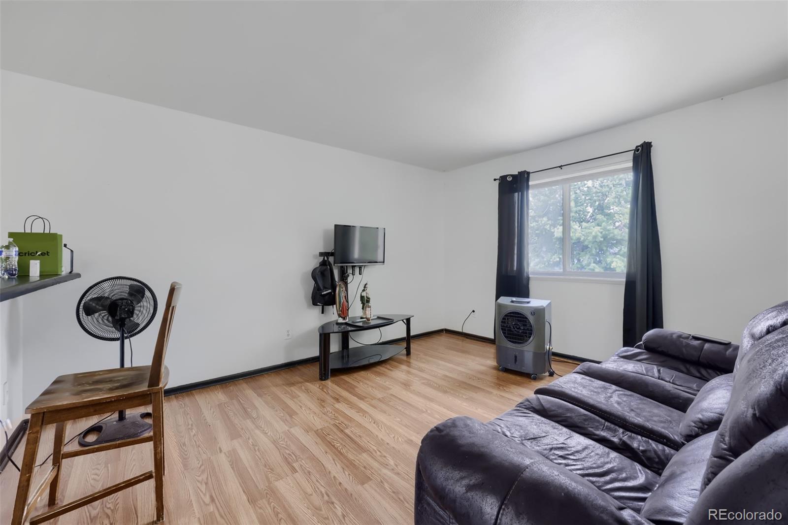 MLS Image #3 for 15684 e bails drive,aurora, Colorado