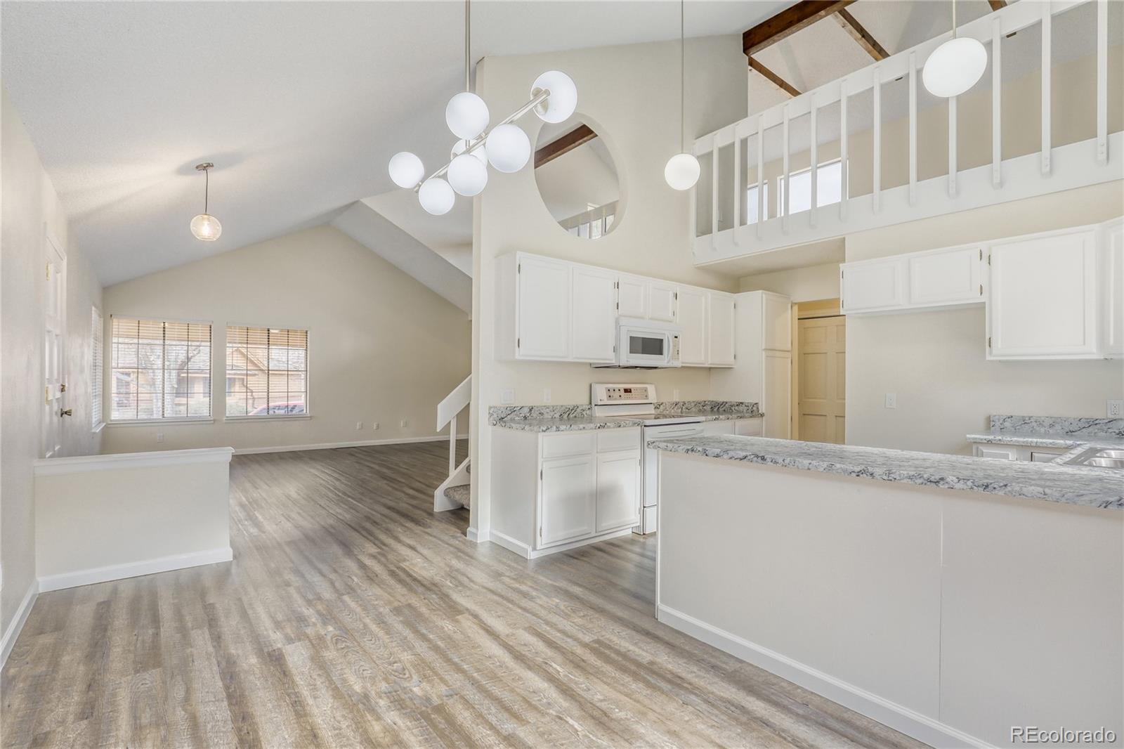 MLS Image #12 for 204 s eagle circle,aurora, Colorado