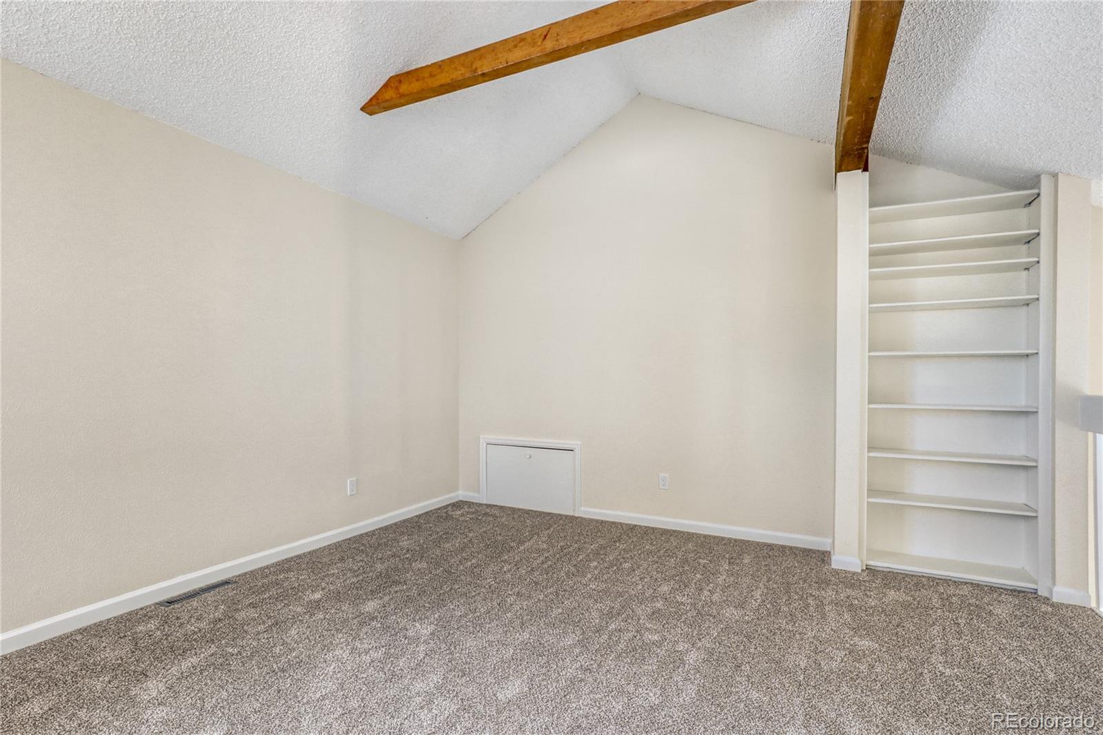 MLS Image #16 for 204 s eagle circle,aurora, Colorado
