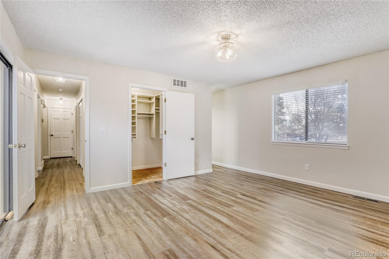 MLS Image #21 for 204 s eagle circle,aurora, Colorado