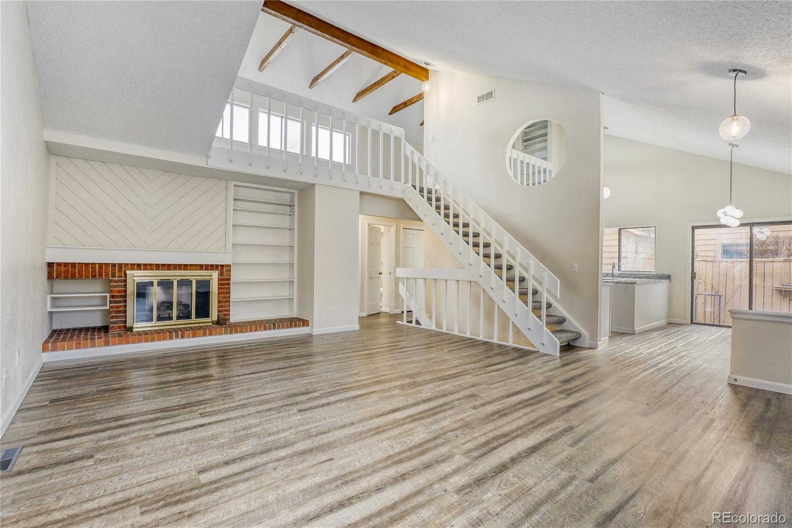MLS Image #3 for 204 s eagle circle,aurora, Colorado