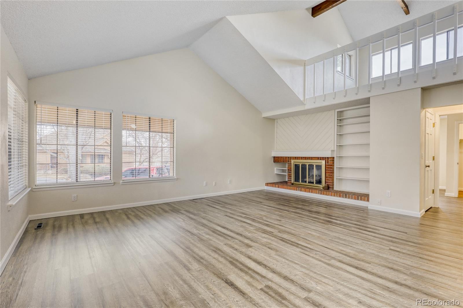 MLS Image #6 for 204 s eagle circle,aurora, Colorado