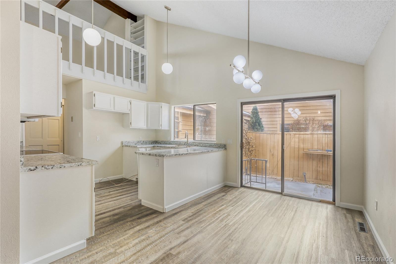 MLS Image #7 for 204 s eagle circle,aurora, Colorado