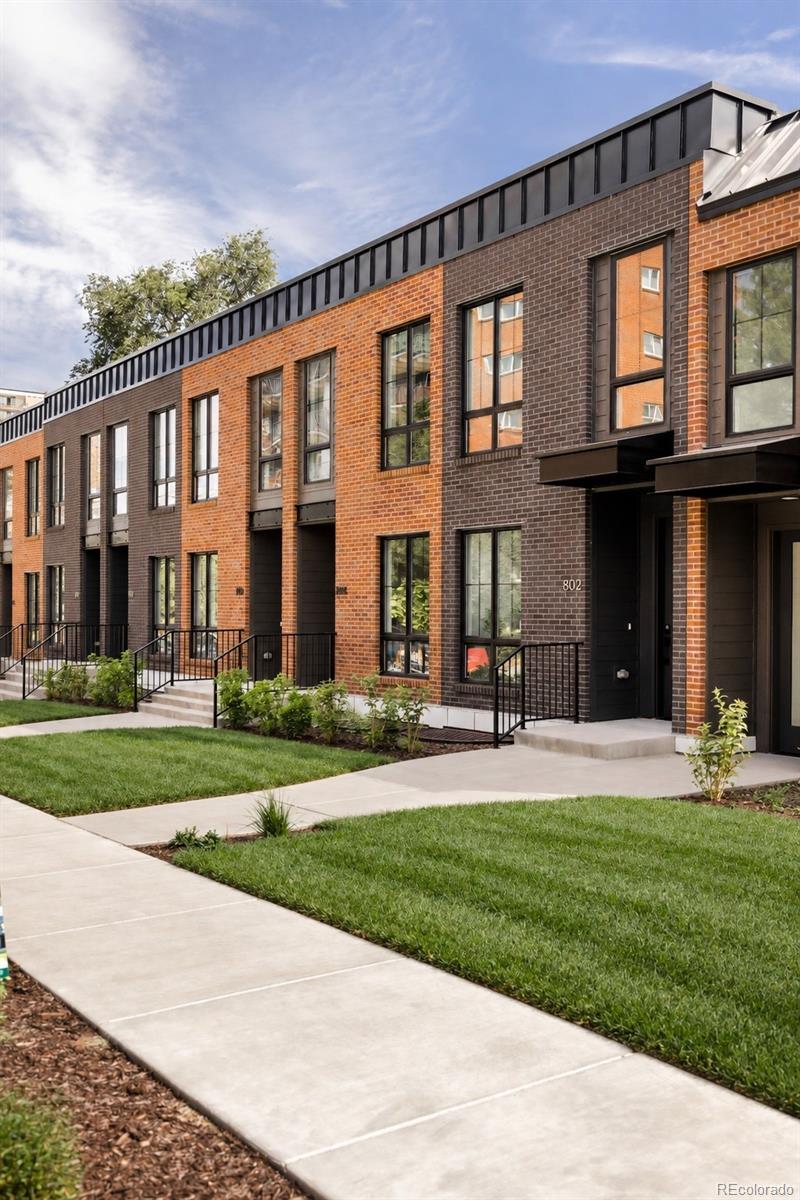 MLS Image #2 for 804  dahlia street,denver, Colorado