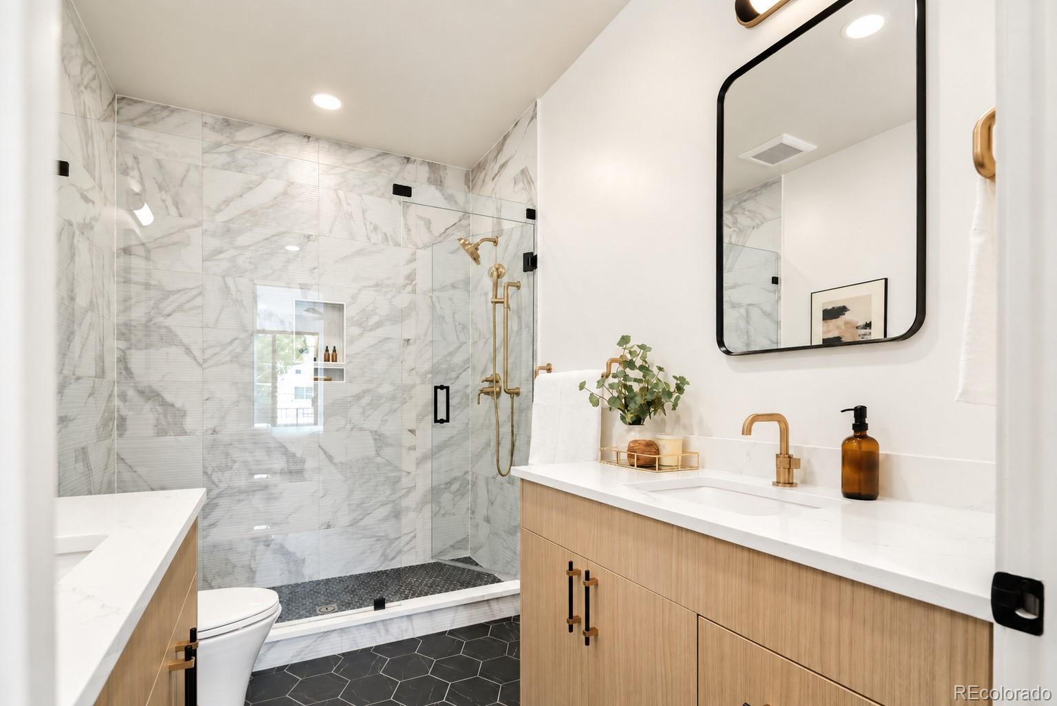 MLS Image #3 for 804  dahlia street,denver, Colorado