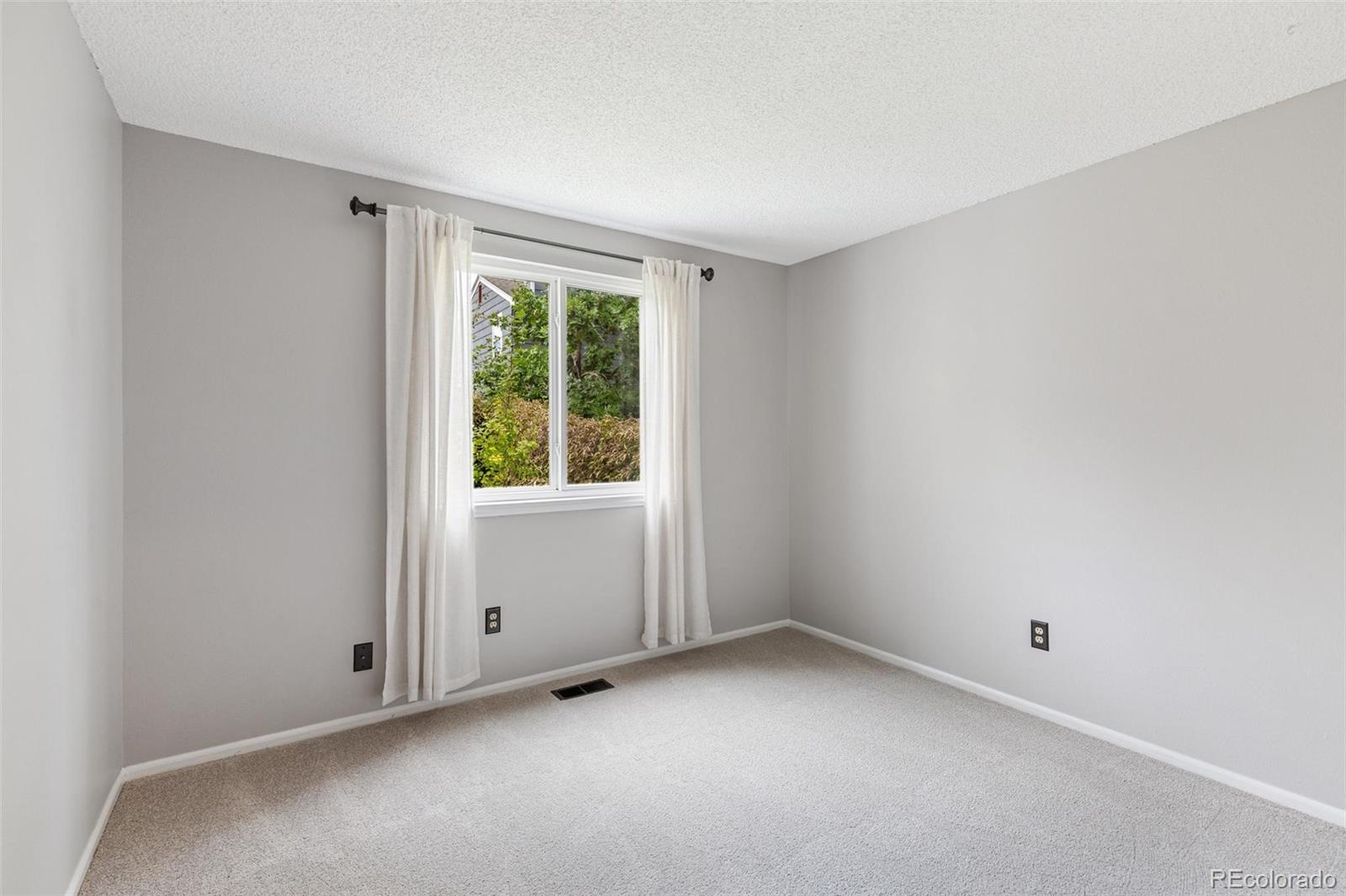 MLS Image #22 for 5623 s yank court,littleton, Colorado