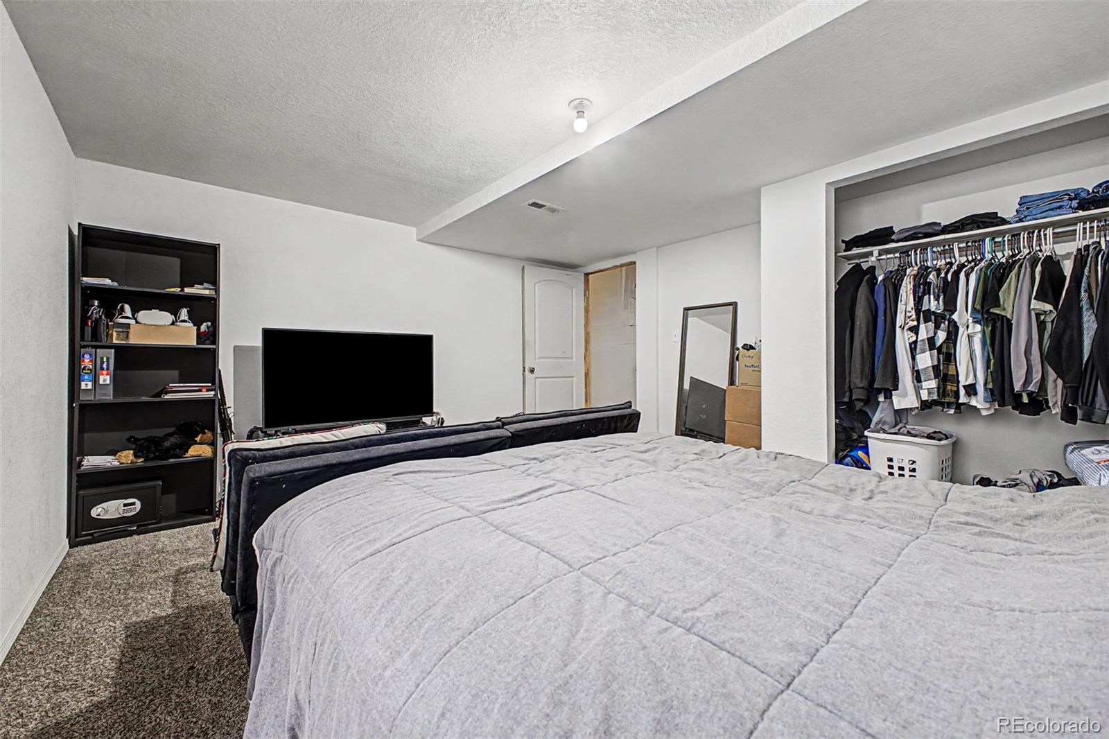 MLS Image #17 for 5543  hannibal court,denver, Colorado