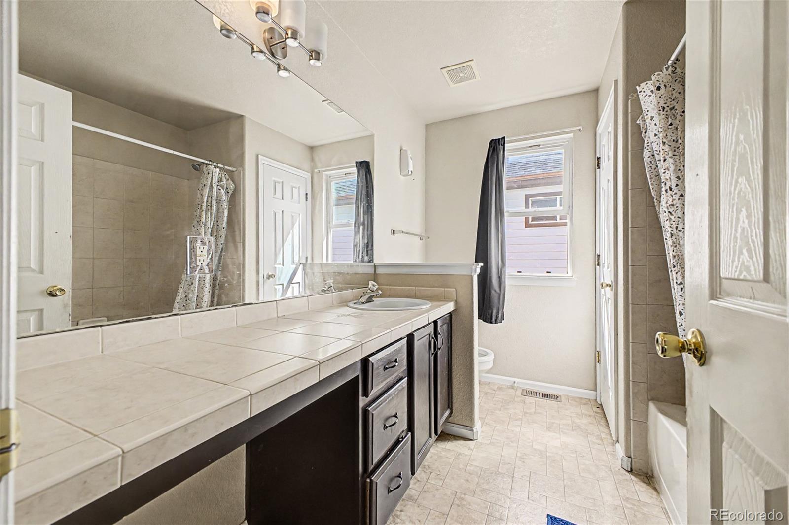 MLS Image #30 for 5543  hannibal court,denver, Colorado