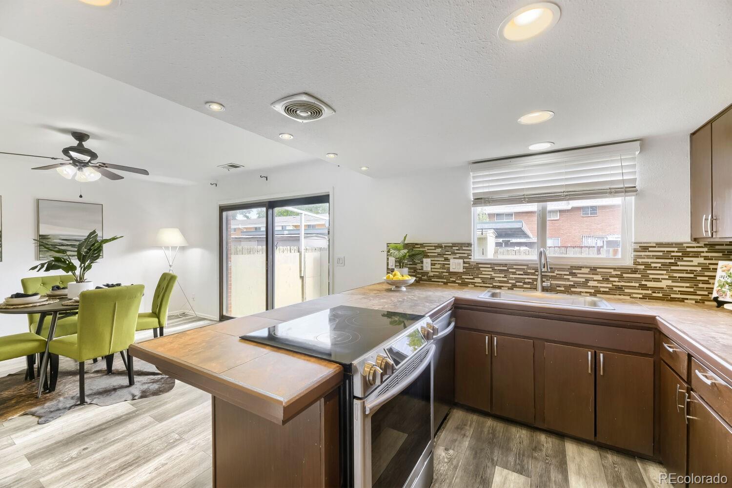 MLS Image #13 for 3816 s yosemite street,denver, Colorado