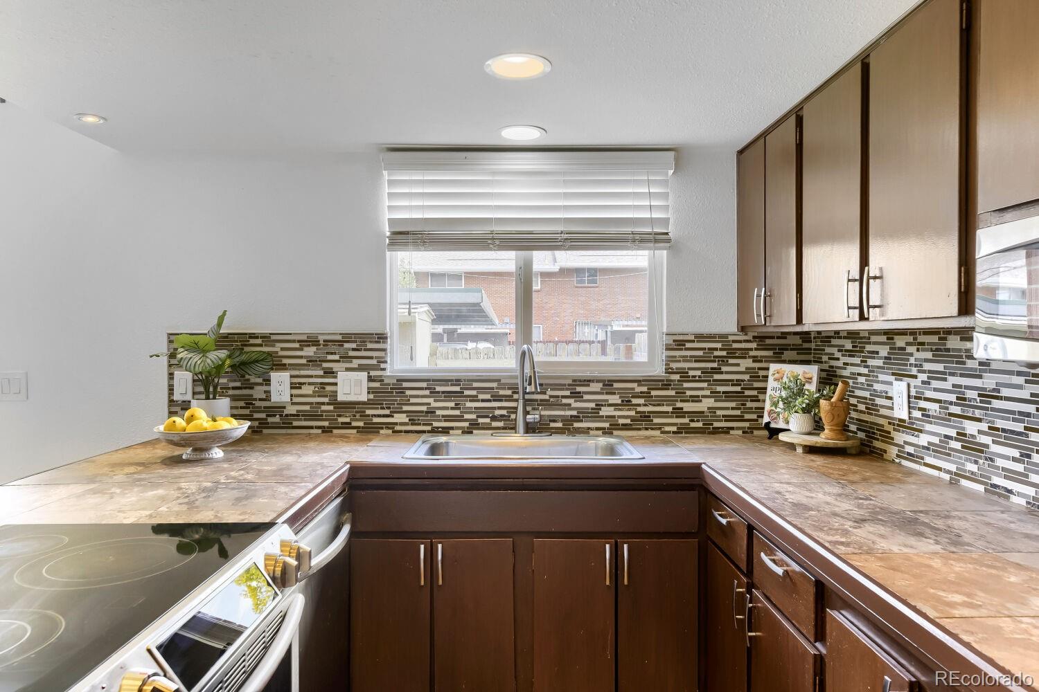 MLS Image #15 for 3816 s yosemite street,denver, Colorado