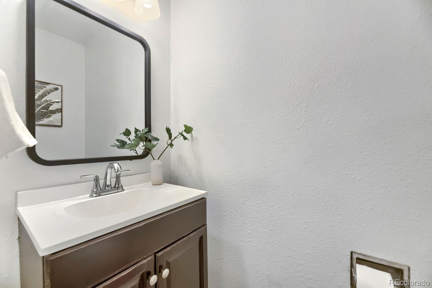 MLS Image #16 for 3816 s yosemite street,denver, Colorado