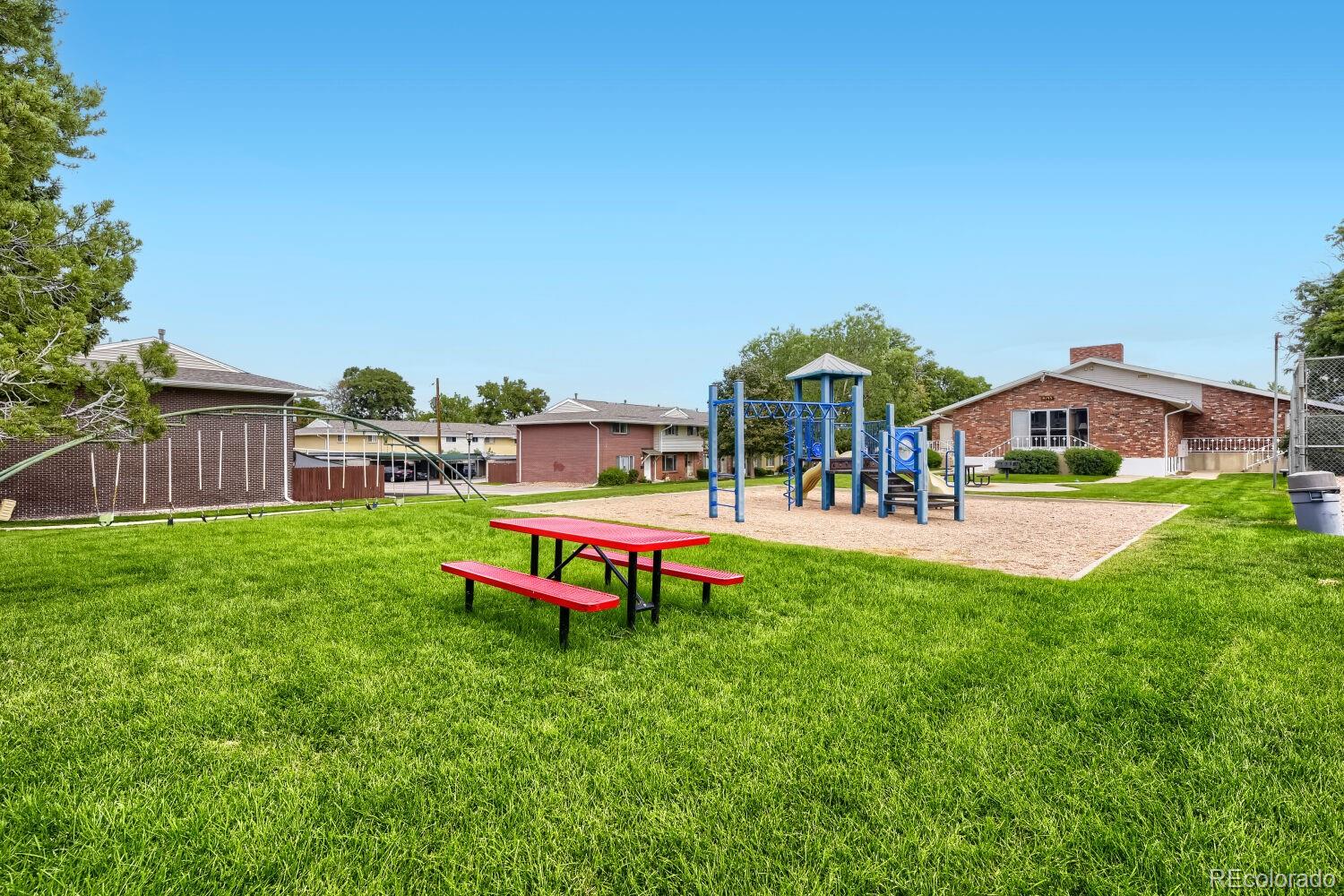 MLS Image #33 for 3816 s yosemite street,denver, Colorado