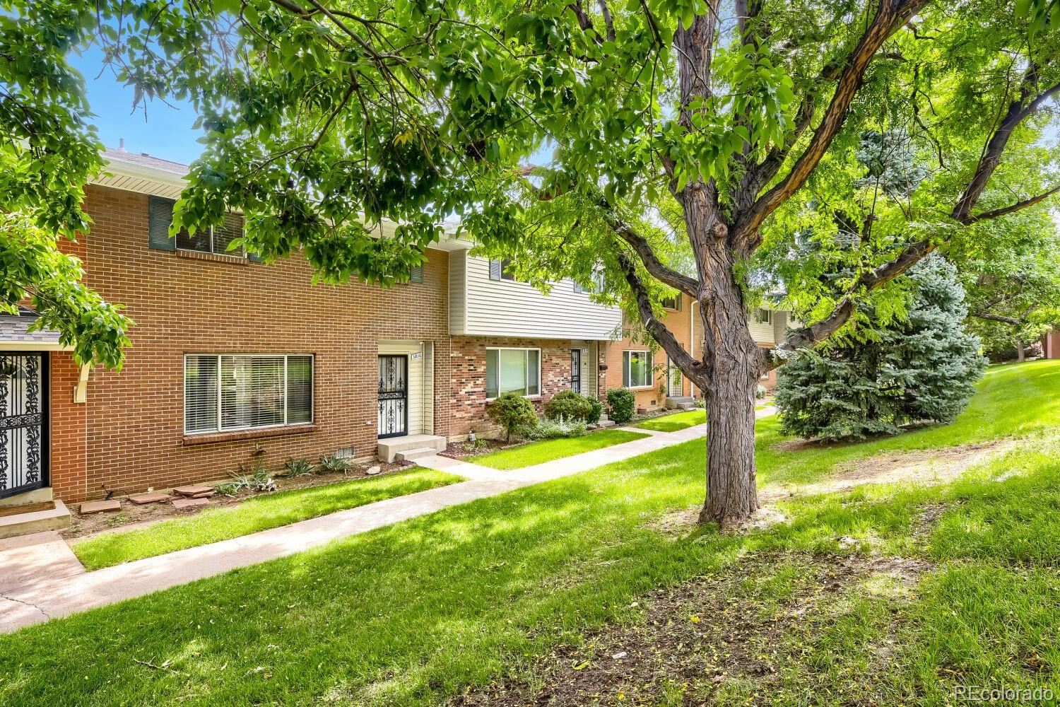 MLS Image #5 for 3816 s yosemite street,denver, Colorado