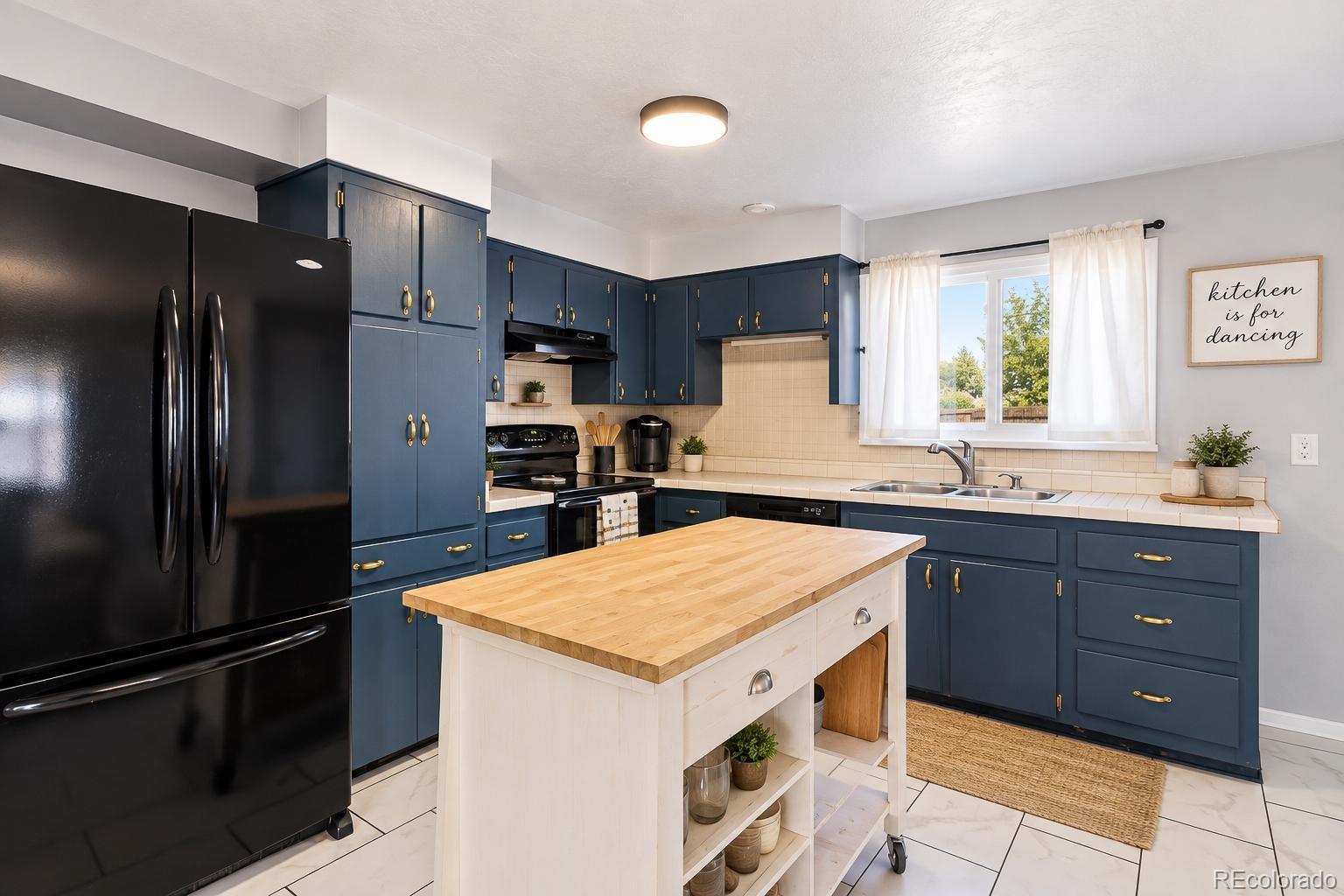 MLS Image #9 for 5360  monaco street,commerce city, Colorado