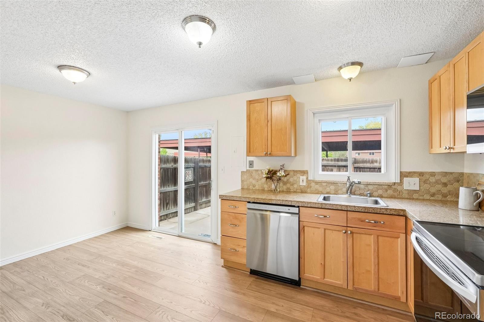 MLS Image #10 for 5835 s lowell boulevard,littleton, Colorado