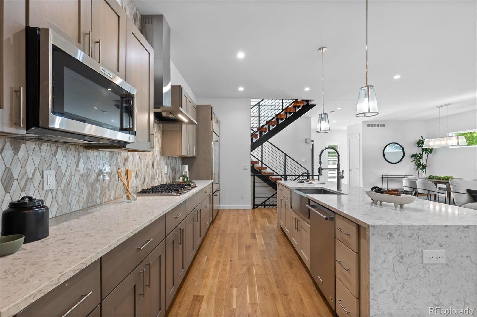 MLS Image #11 for 1560 s monroe street,denver, Colorado