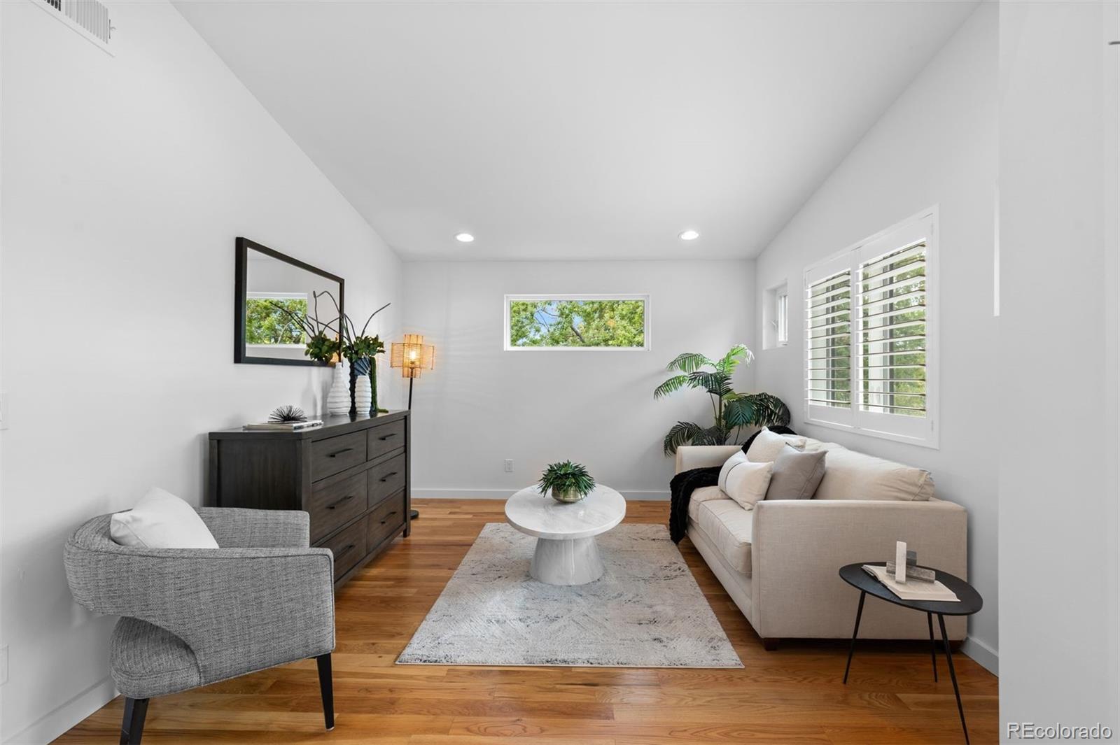 MLS Image #18 for 1560 s monroe street,denver, Colorado