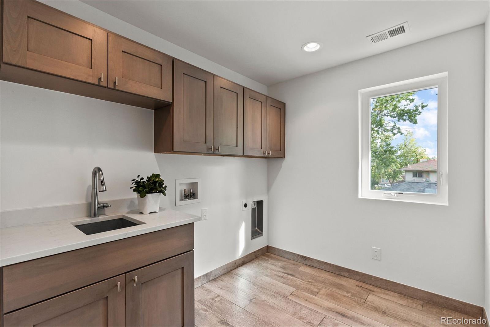 MLS Image #25 for 1560 s monroe street,denver, Colorado