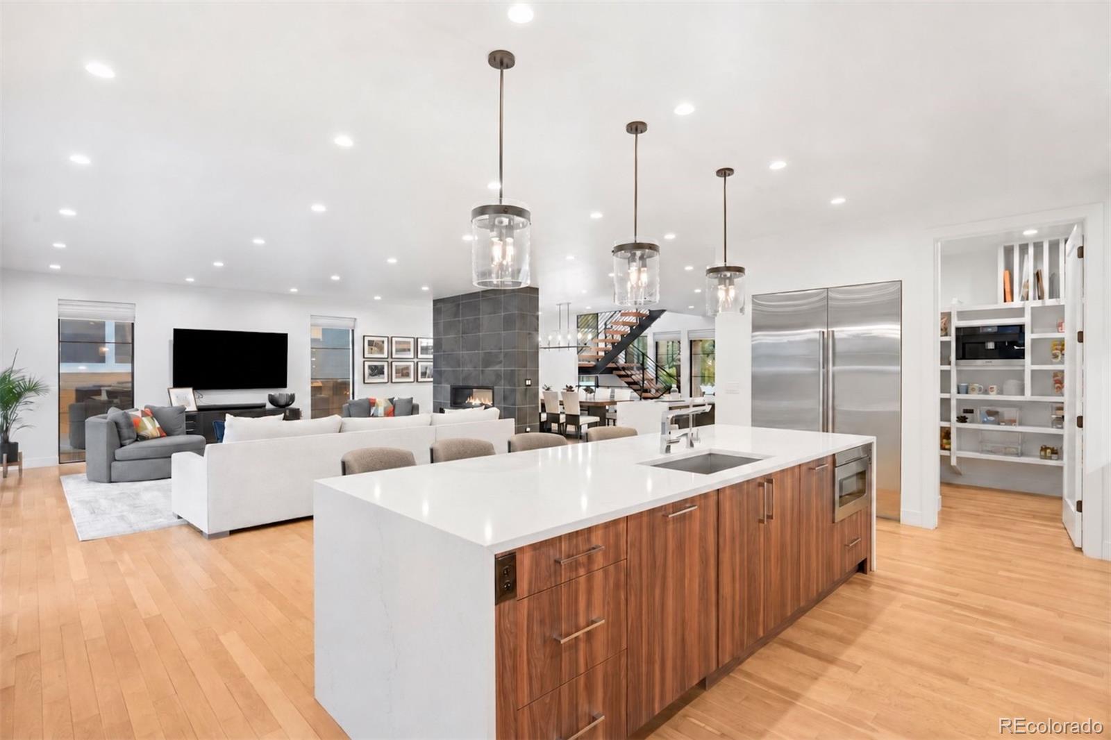 MLS Image #4 for 1186 s gaylord street,denver, Colorado