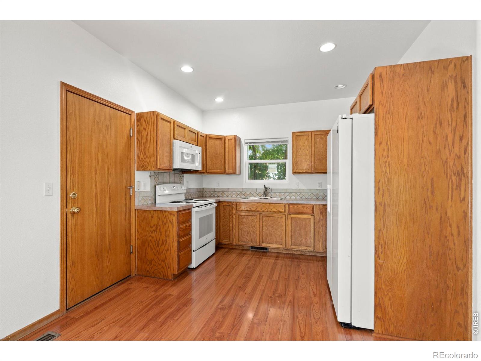 MLS Image #11 for 1756 e 11th street,loveland, Colorado