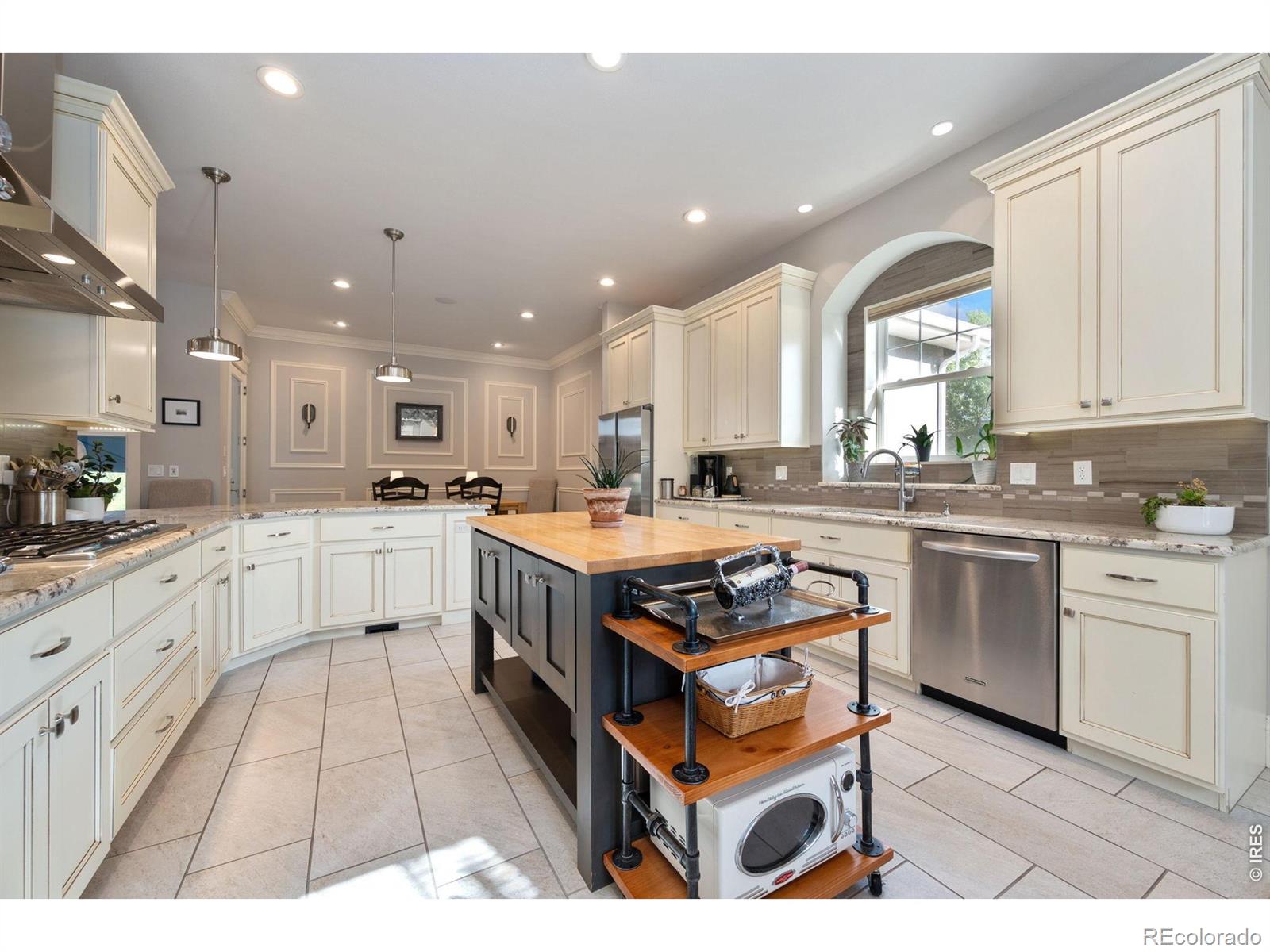 MLS Image #8 for 214 n cove drive,loveland, Colorado