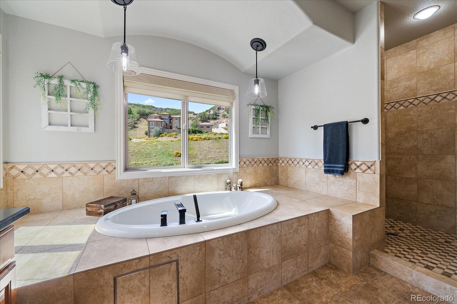 MLS Image #28 for 5375  country club drive,larkspur, Colorado