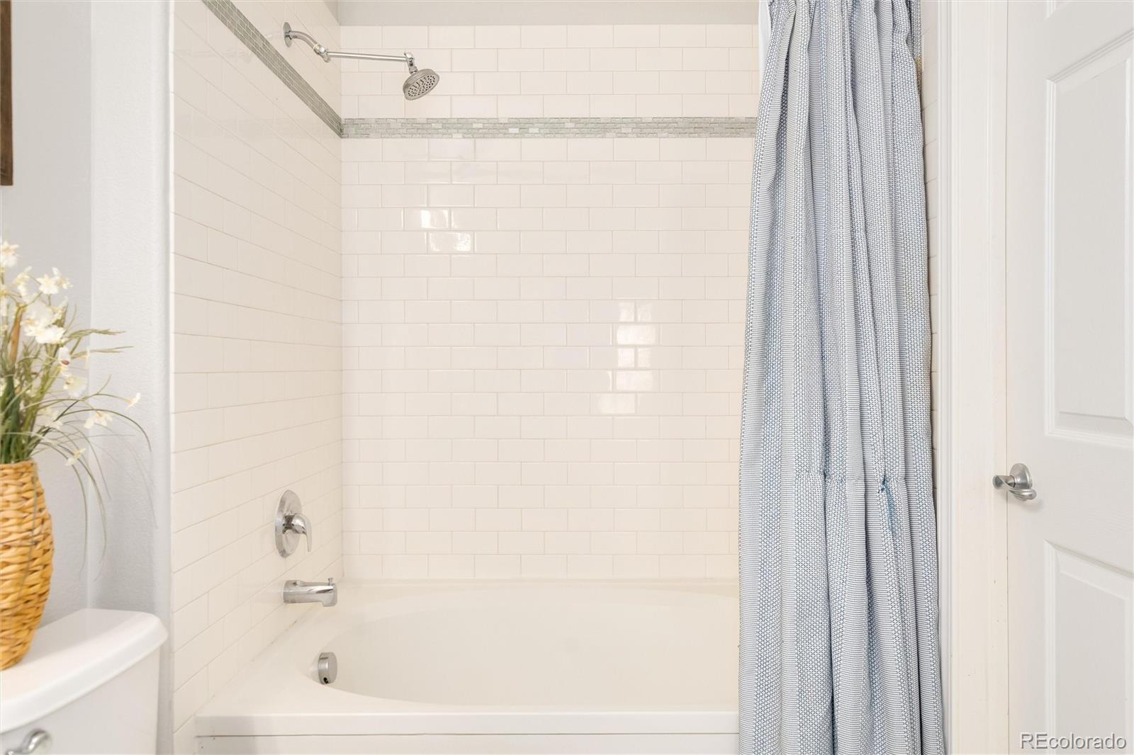 MLS Image #17 for 23450 e 5th drive 101,aurora, Colorado