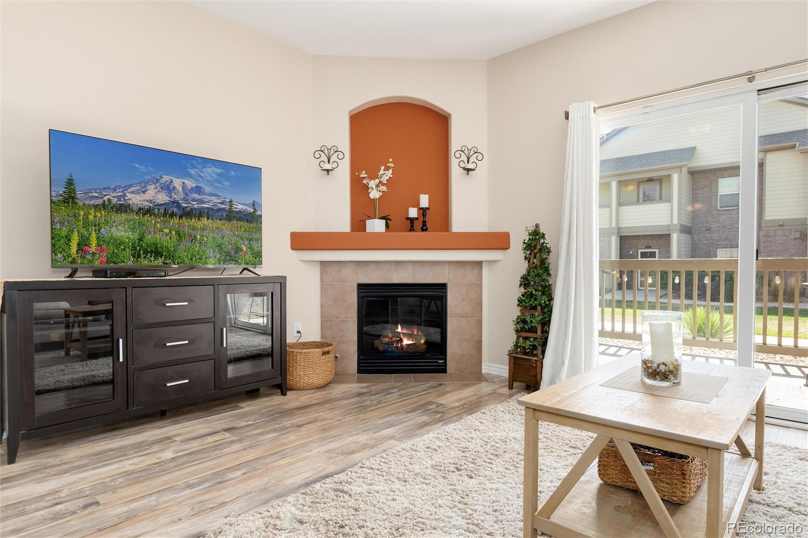 MLS Image #4 for 23450 e 5th drive 101,aurora, Colorado