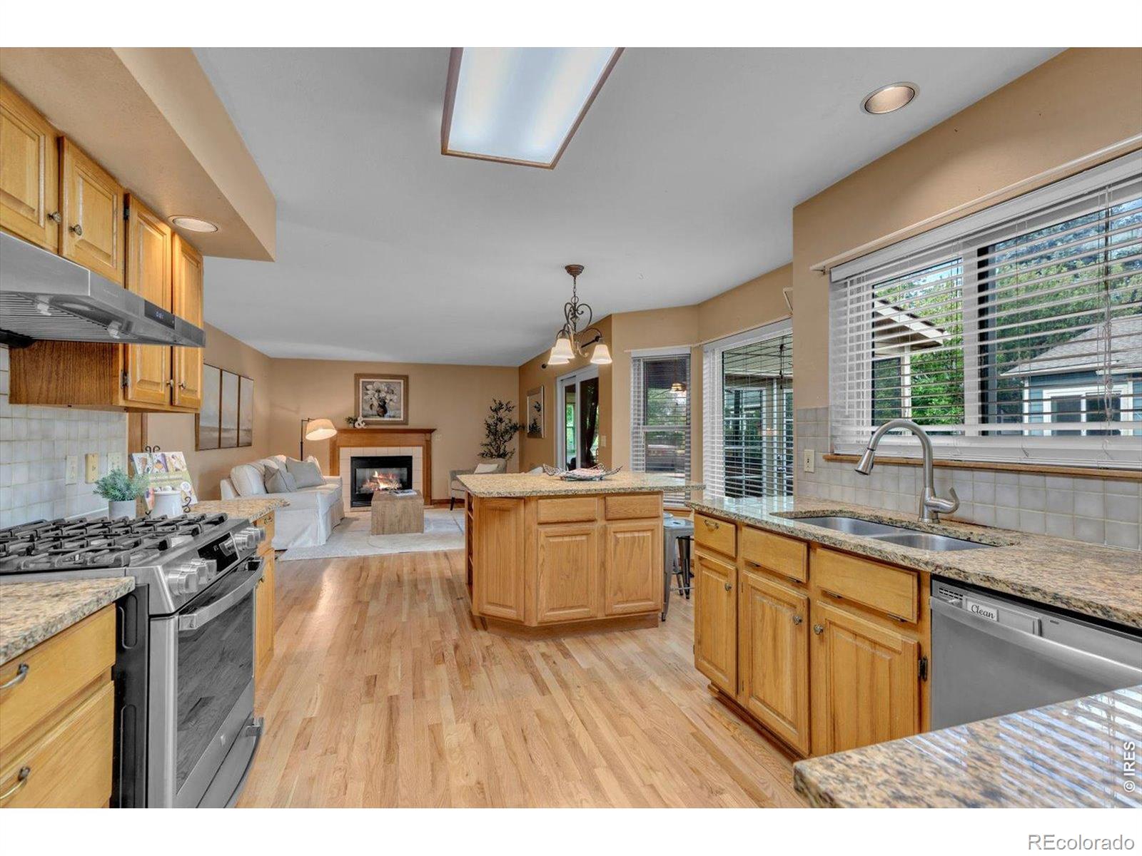 MLS Image #10 for 2924  lake park way,longmont, Colorado