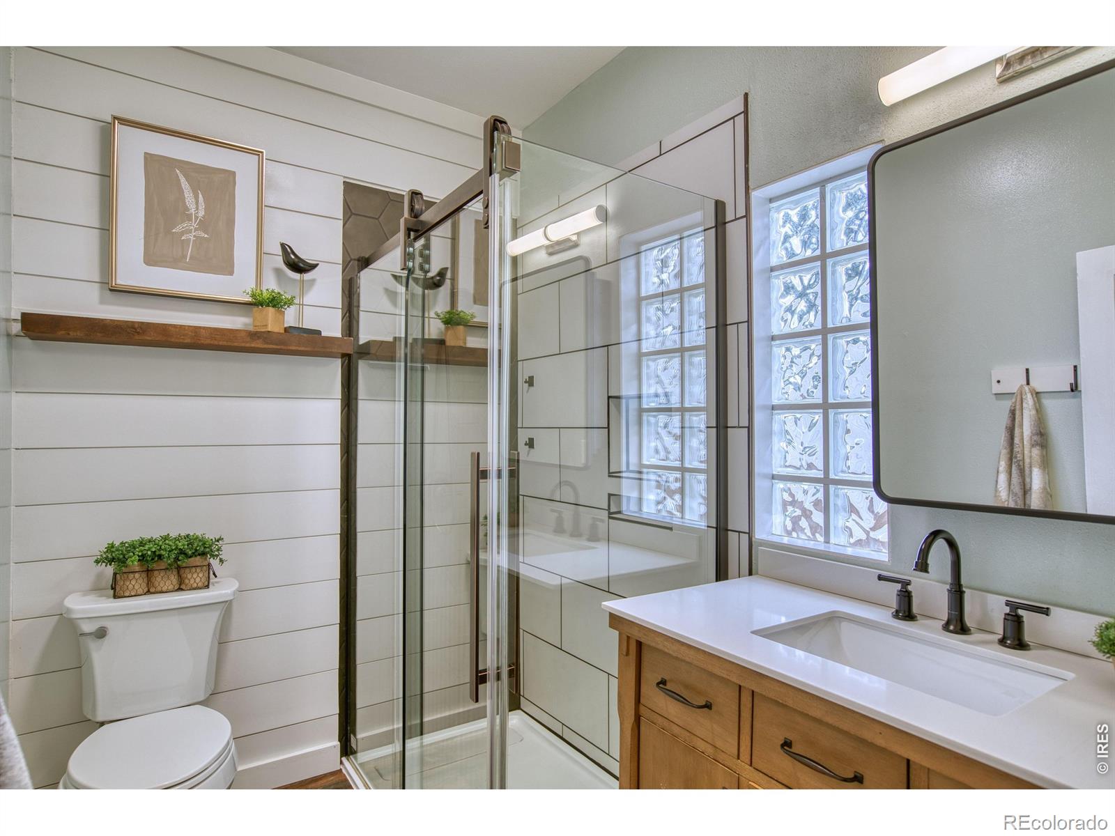 MLS Image #12 for 524 e 1st street,loveland, Colorado