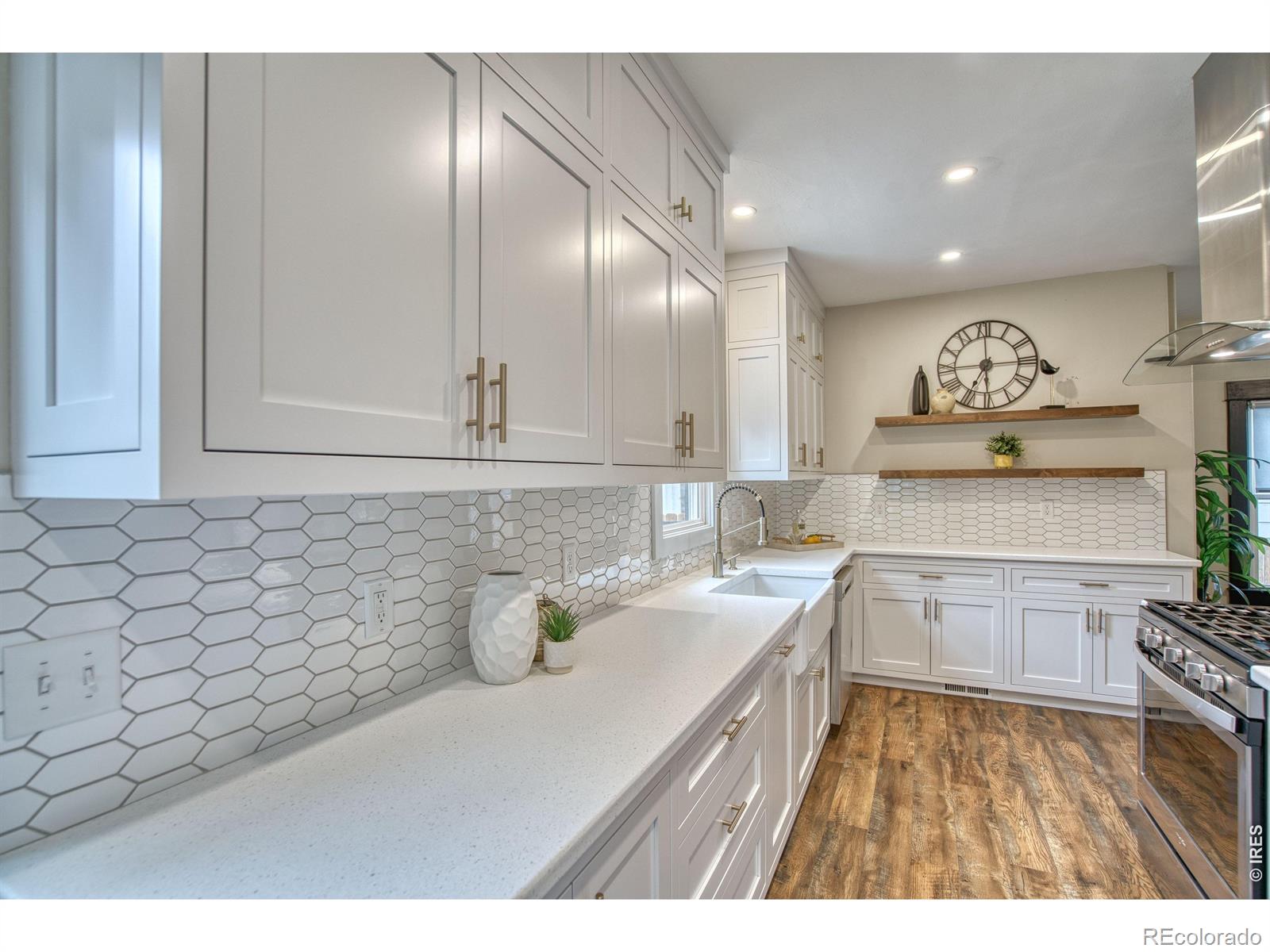 MLS Image #4 for 524 e 1st street,loveland, Colorado
