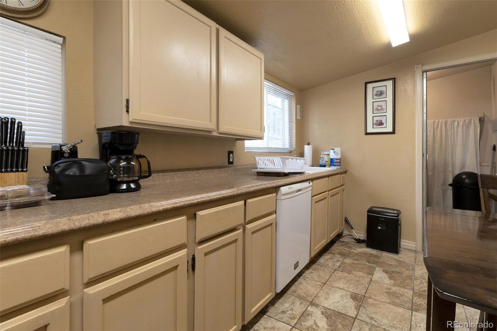 MLS Image #14 for 4662  lincoln street,denver, Colorado