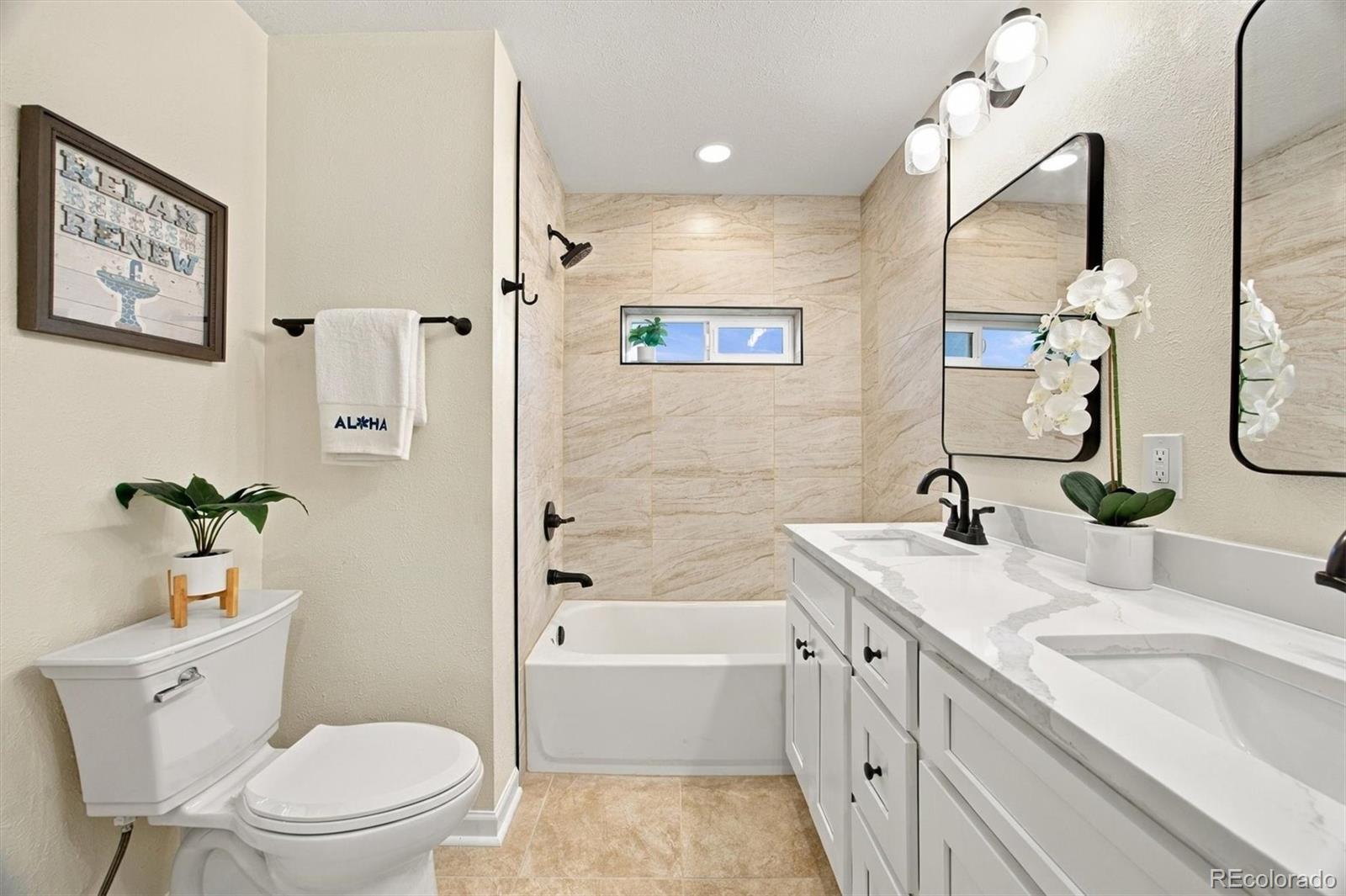 MLS Image #14 for 746  ivanhoe street,denver, Colorado