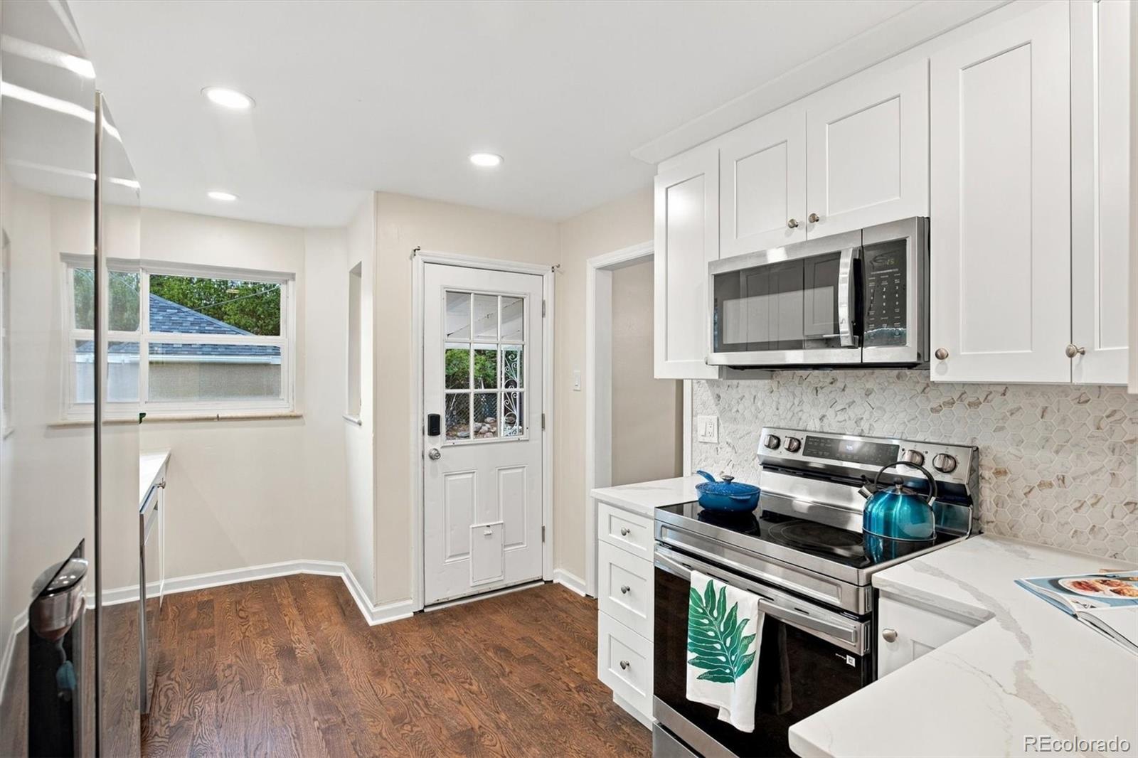 MLS Image #9 for 746  ivanhoe street,denver, Colorado