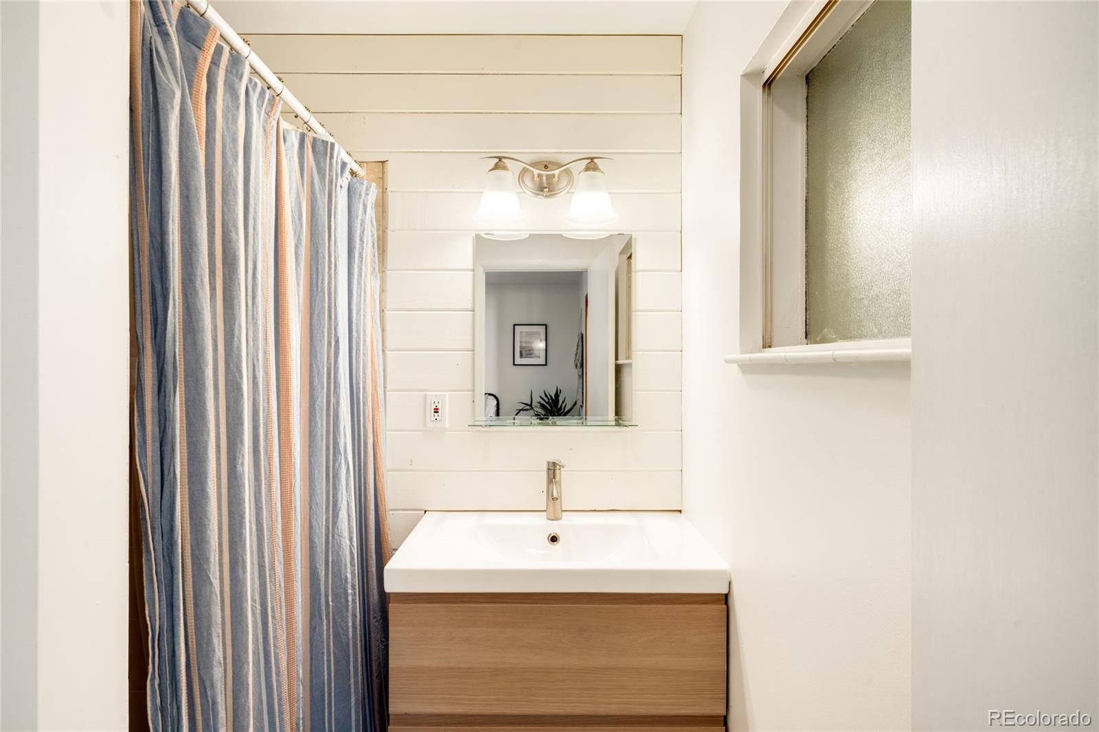 MLS Image #21 for 3250 s utica street,denver, Colorado