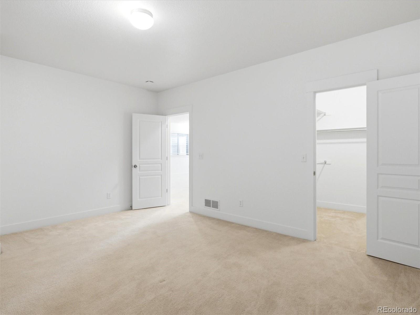 MLS Image #5 for 1021  village circle,erie, Colorado
