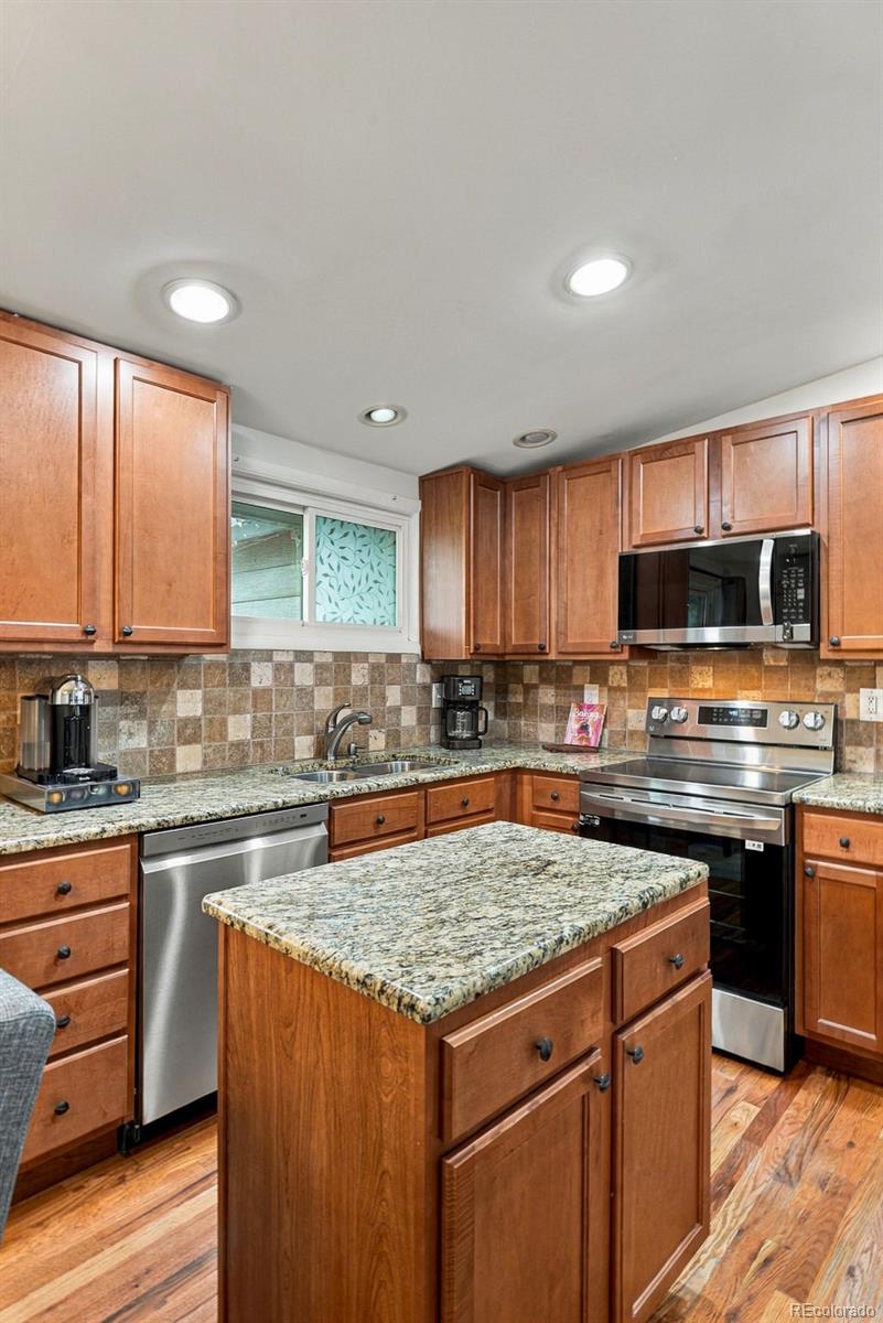 MLS Image #12 for 1600 s perry street,denver, Colorado