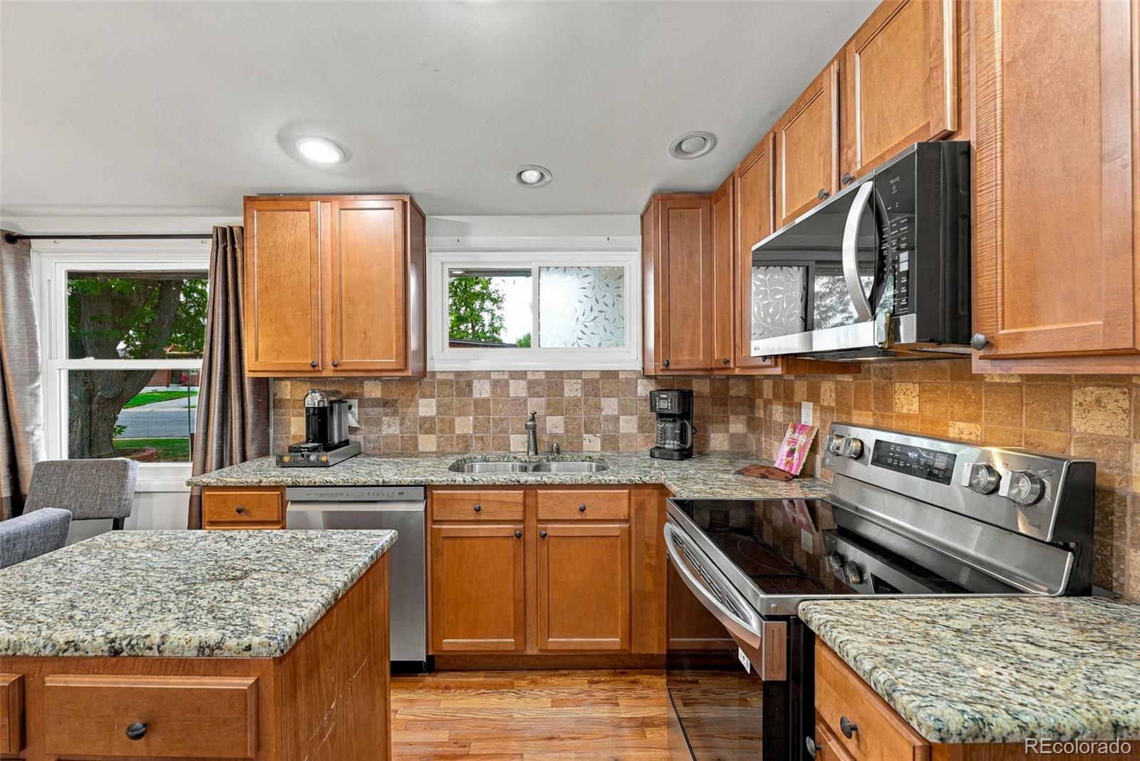 MLS Image #13 for 1600 s perry street,denver, Colorado