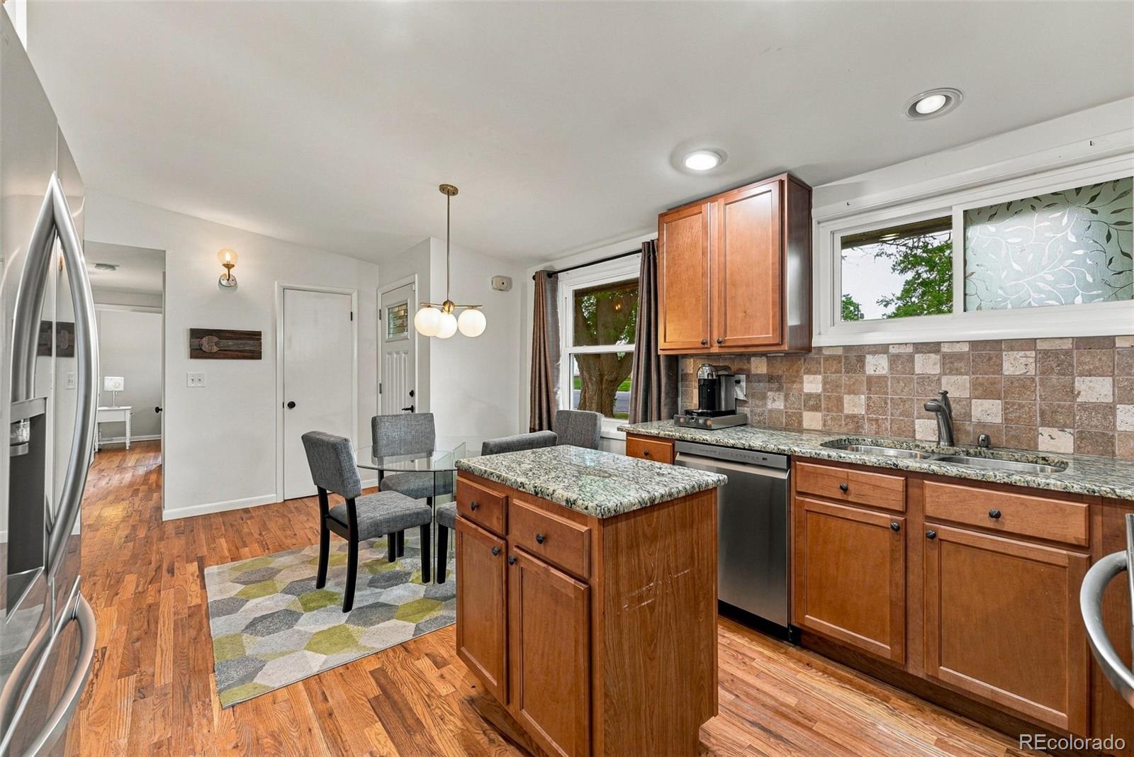 MLS Image #14 for 1600 s perry street,denver, Colorado