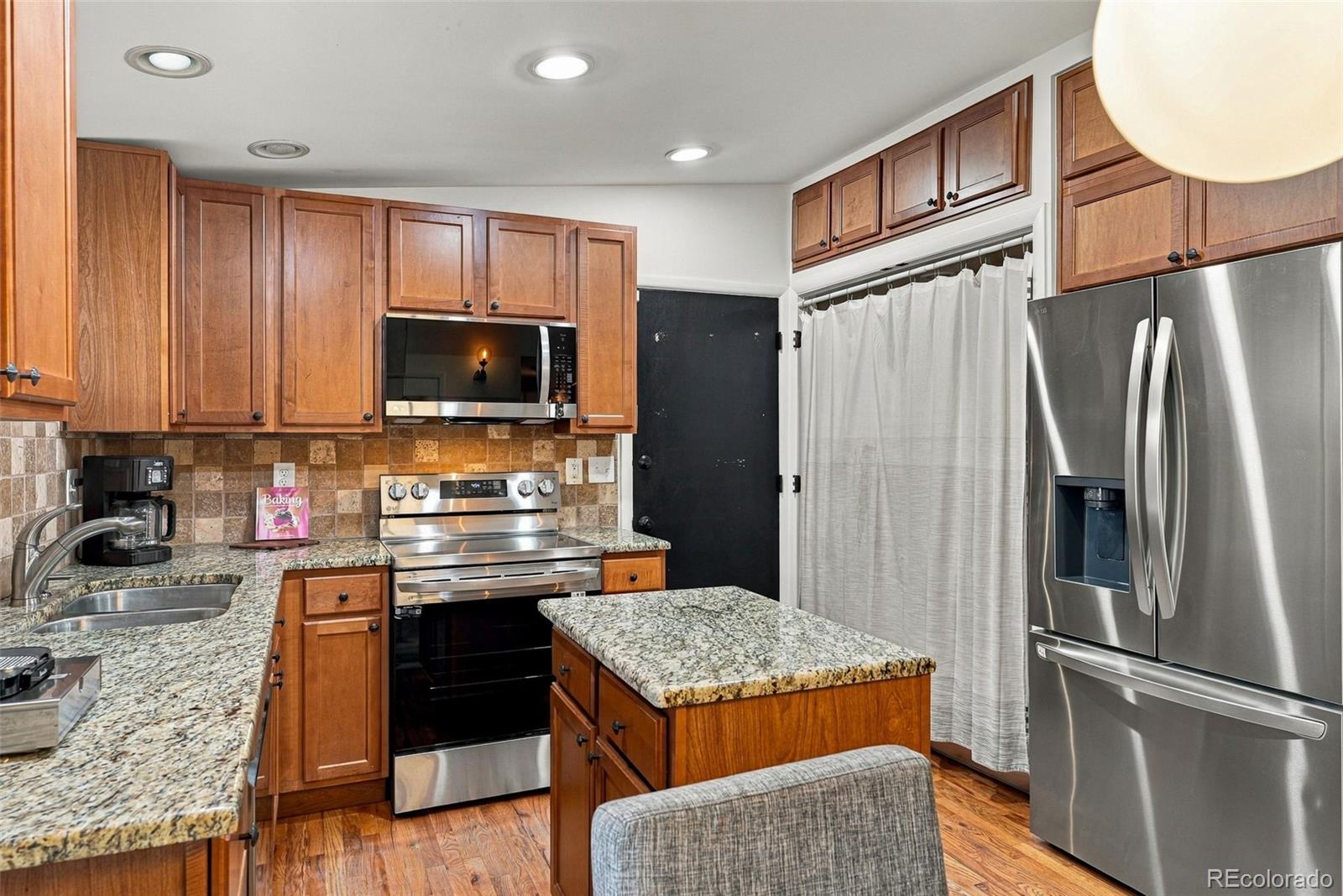 MLS Image #15 for 1600 s perry street,denver, Colorado