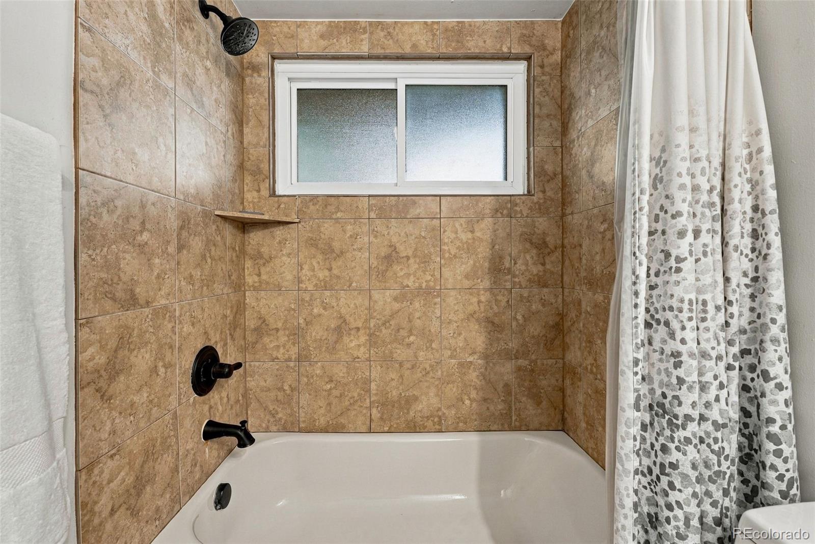 MLS Image #20 for 1600 s perry street,denver, Colorado