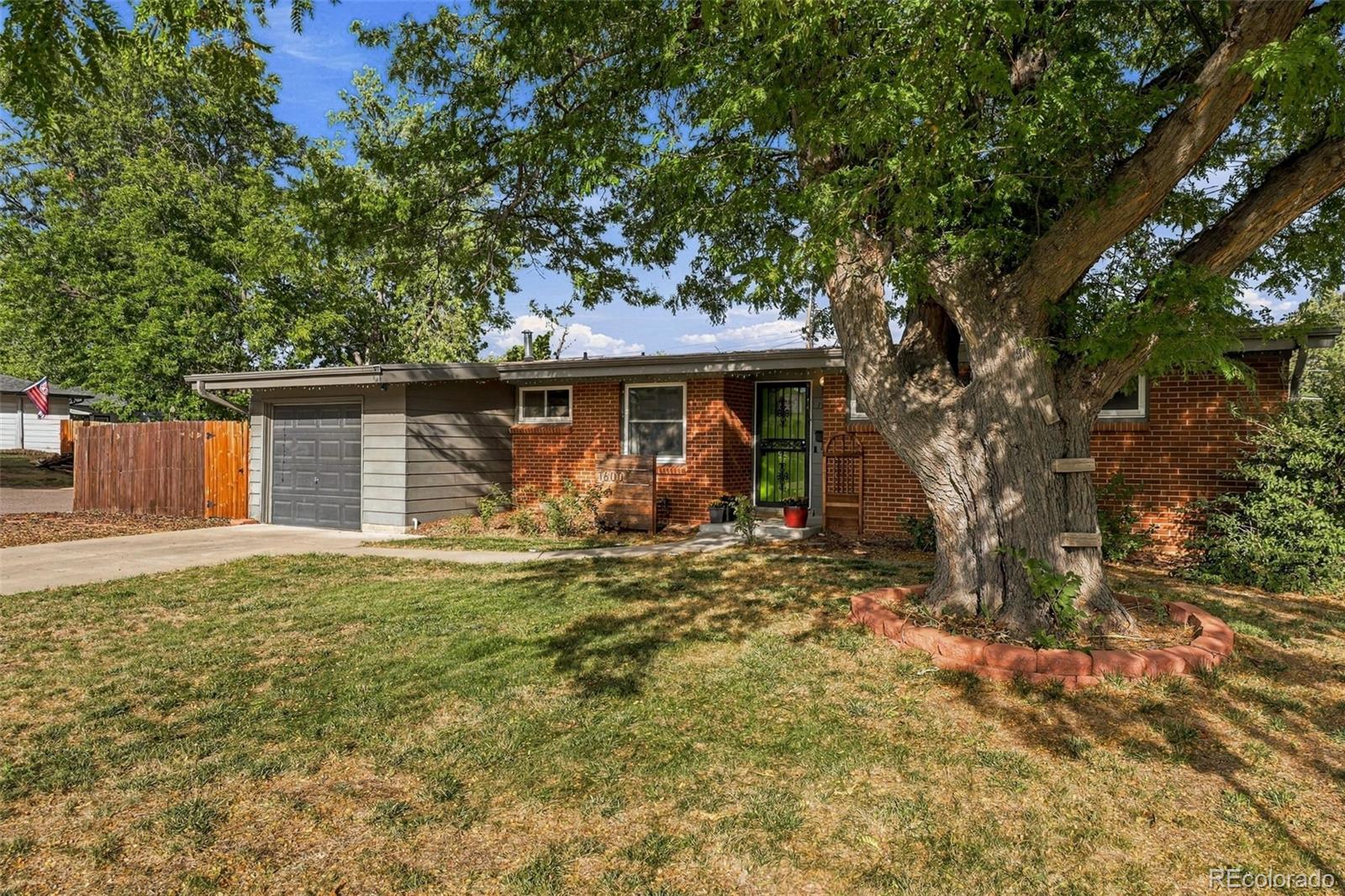 MLS Image #40 for 1600 s perry street,denver, Colorado