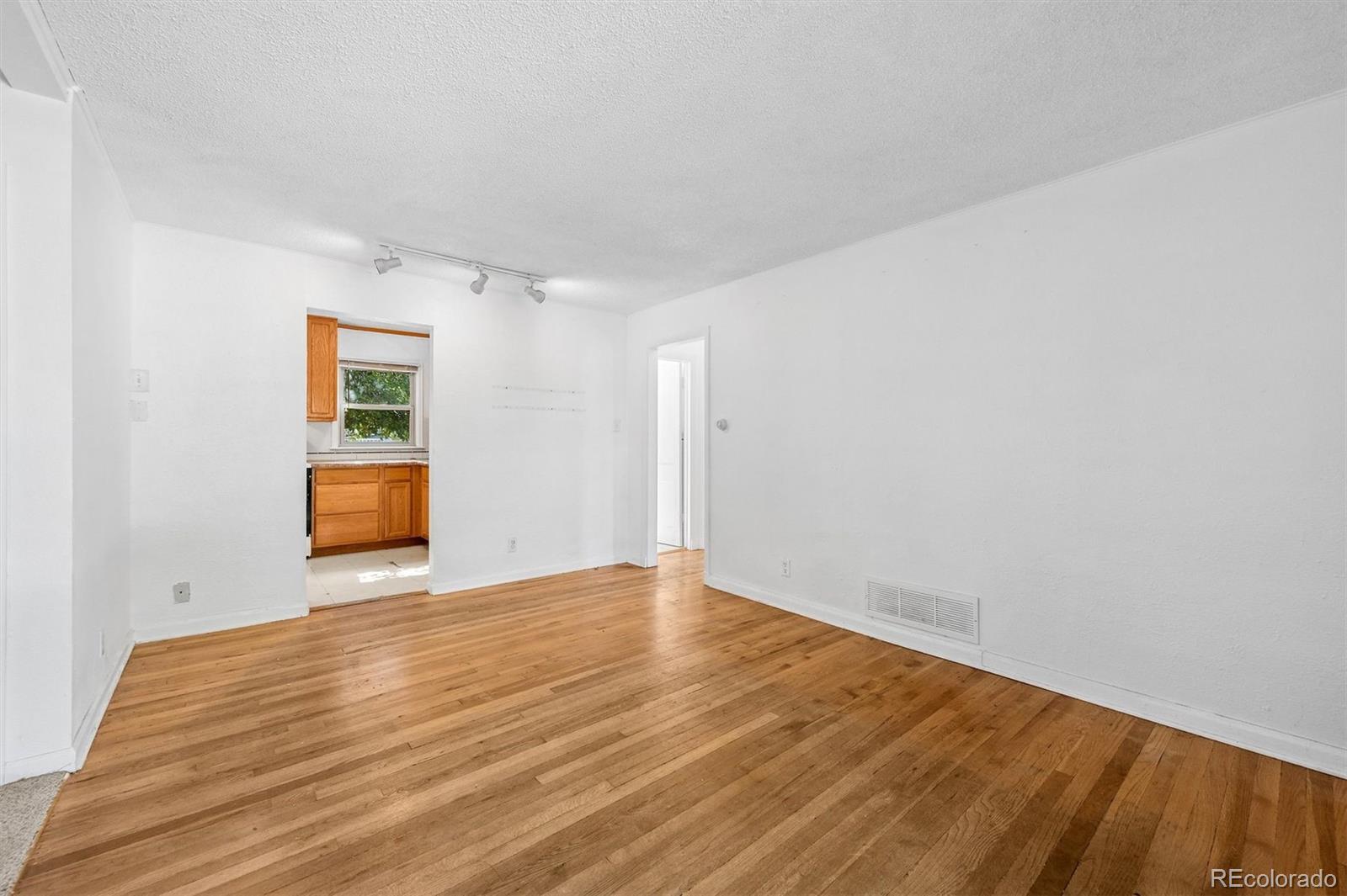 MLS Image #10 for 4564 s pennsylvania street,englewood, Colorado